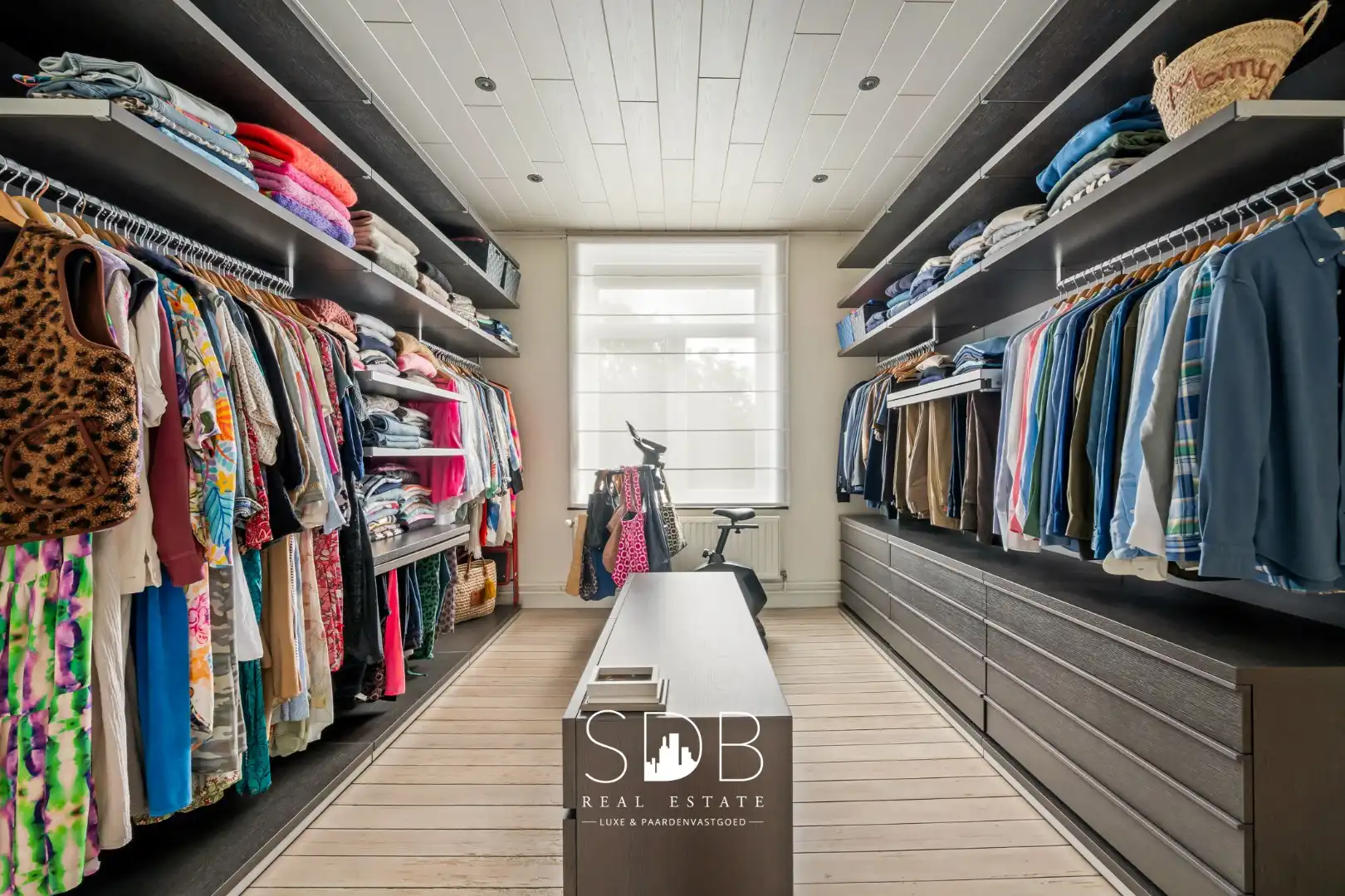 Prachtige landelijke hoeve woning met gezinstuin en graslanden op 1hectare foto 17