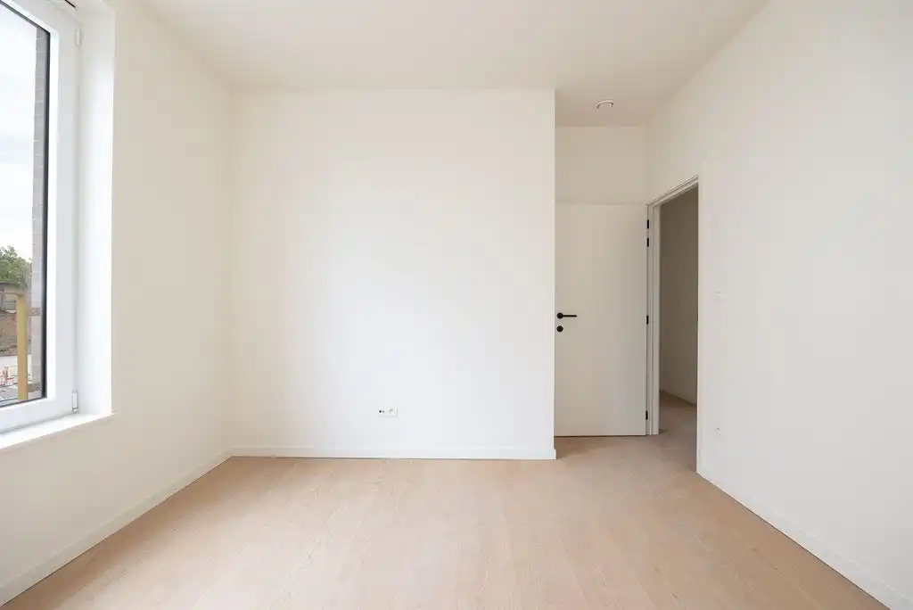 Ruim 3-slaapkamer appartement met luxe afwerking foto 9