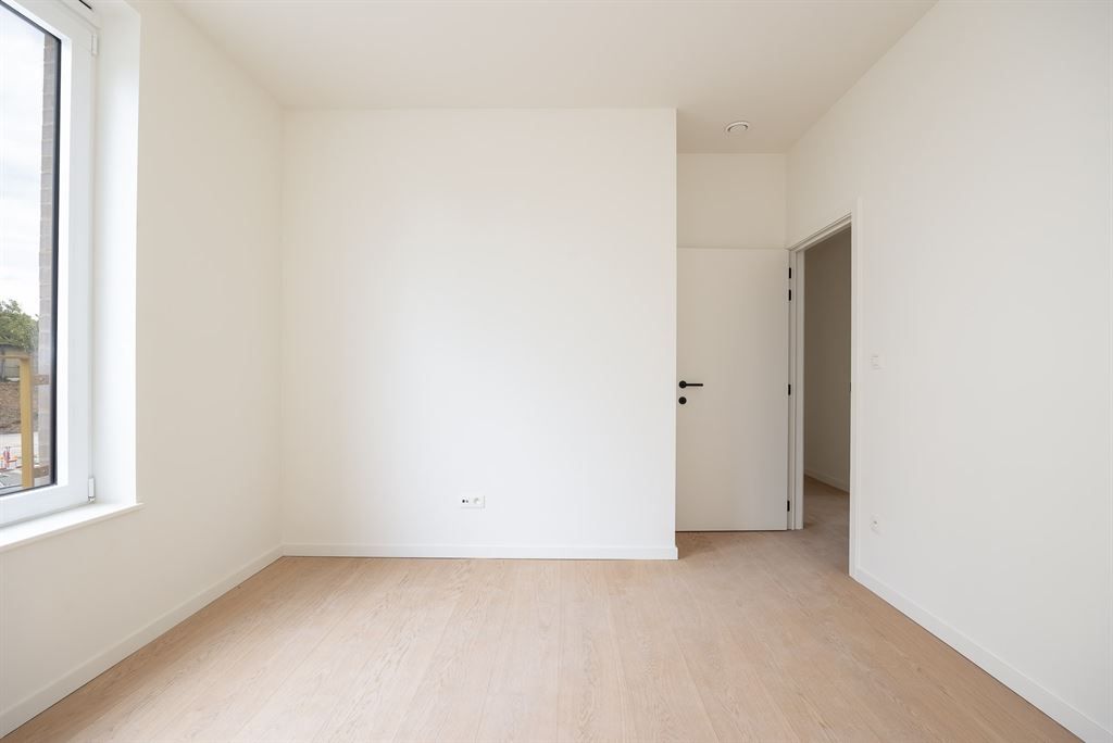 Ruim 3-slaapkamer appartement met luxe afwerking foto 9