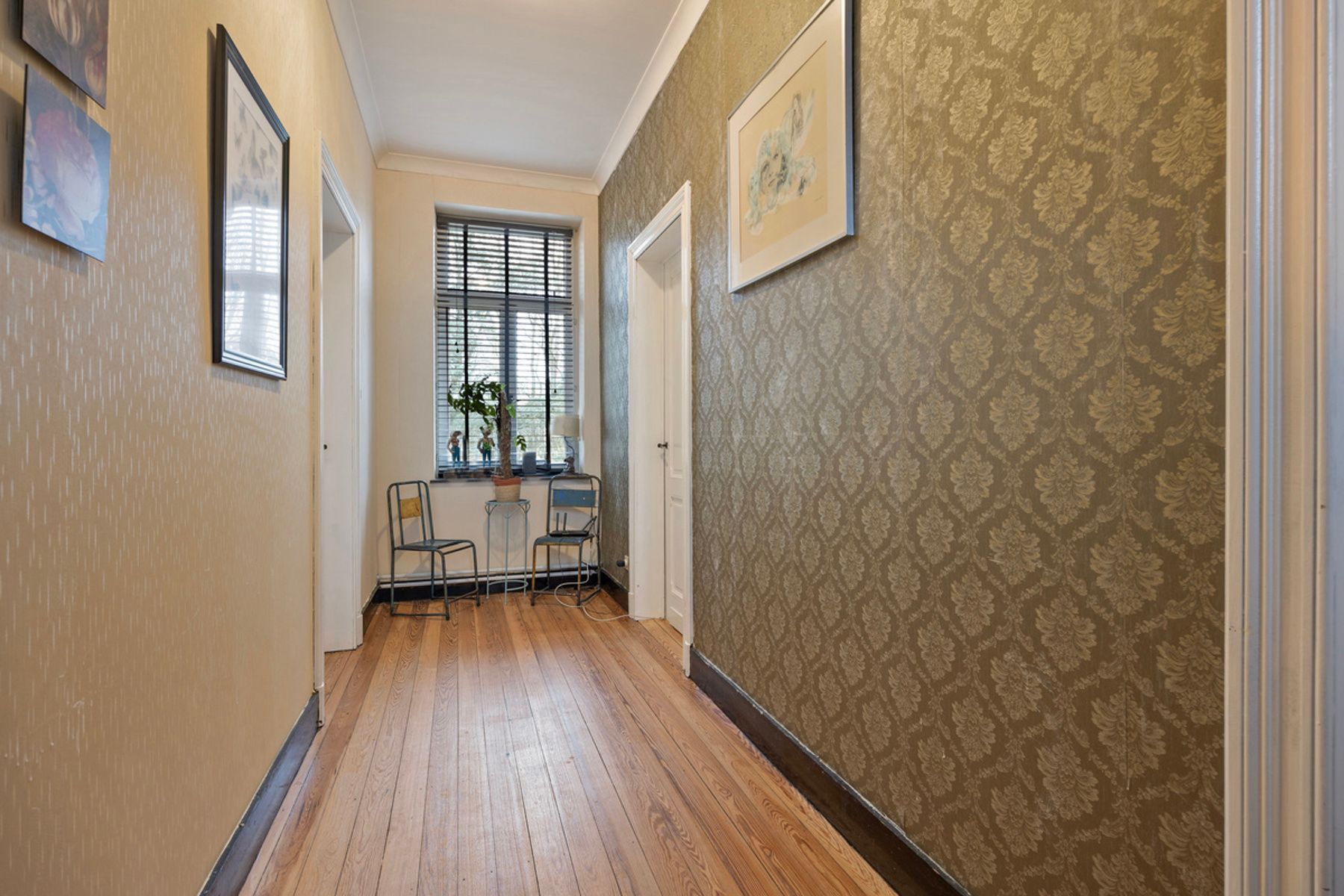 Authentieke pastorie, stijlvol gerenoveerd met comfort foto 13