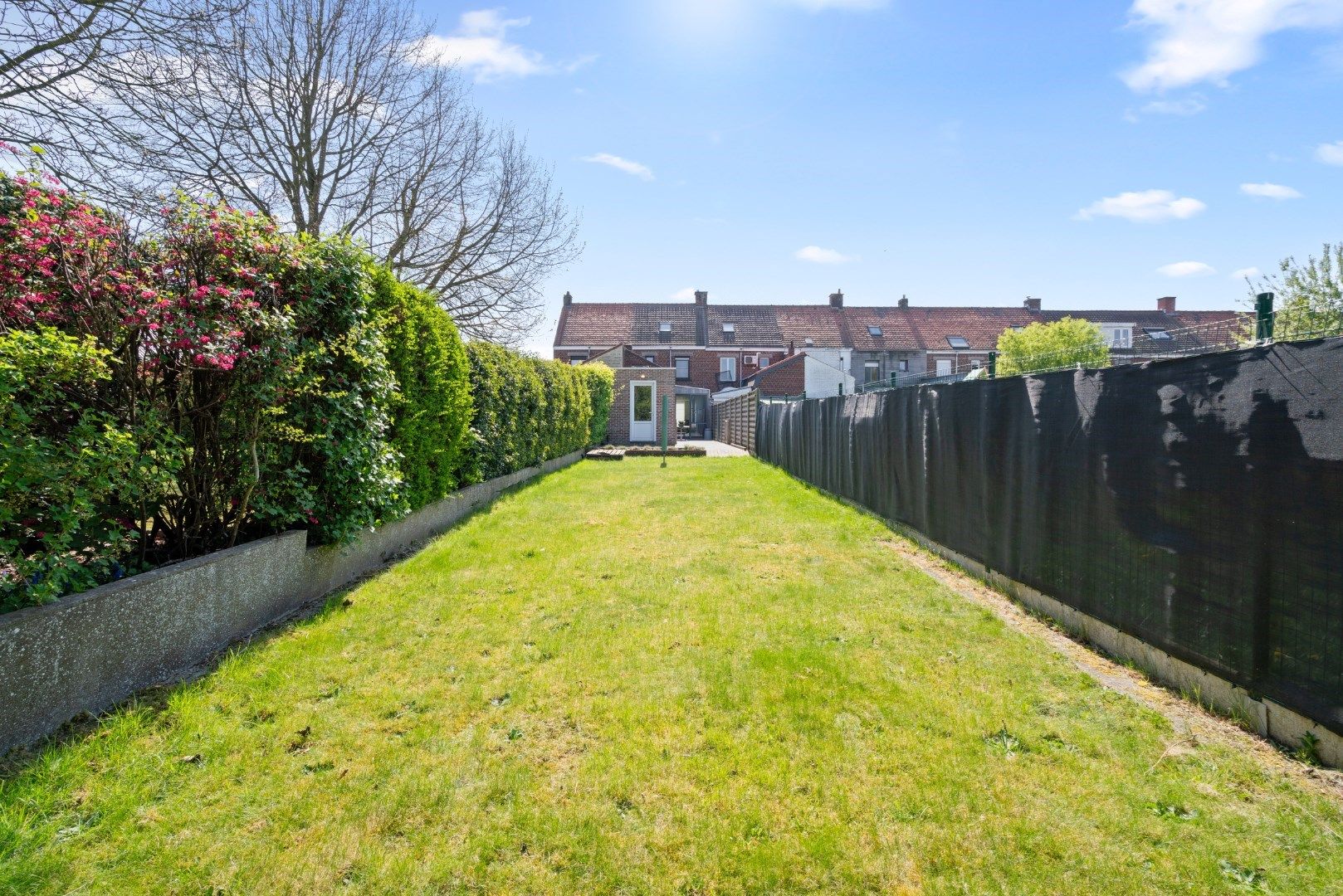 GERENOVEERDE WONING MET 3 SLAAPKAMERS EN TUIN foto 14