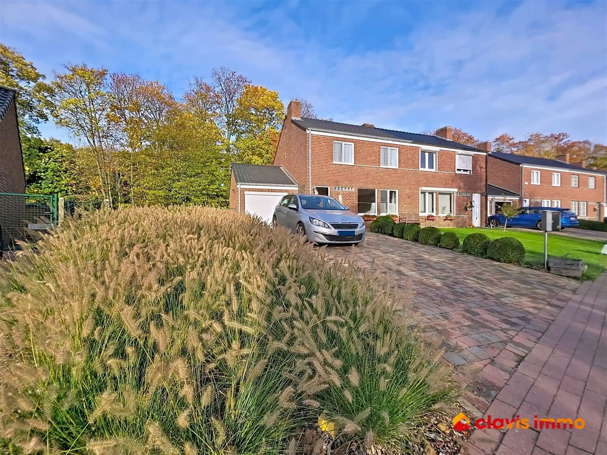 Halfopen-bebouwing in een rustige buurt foto 15