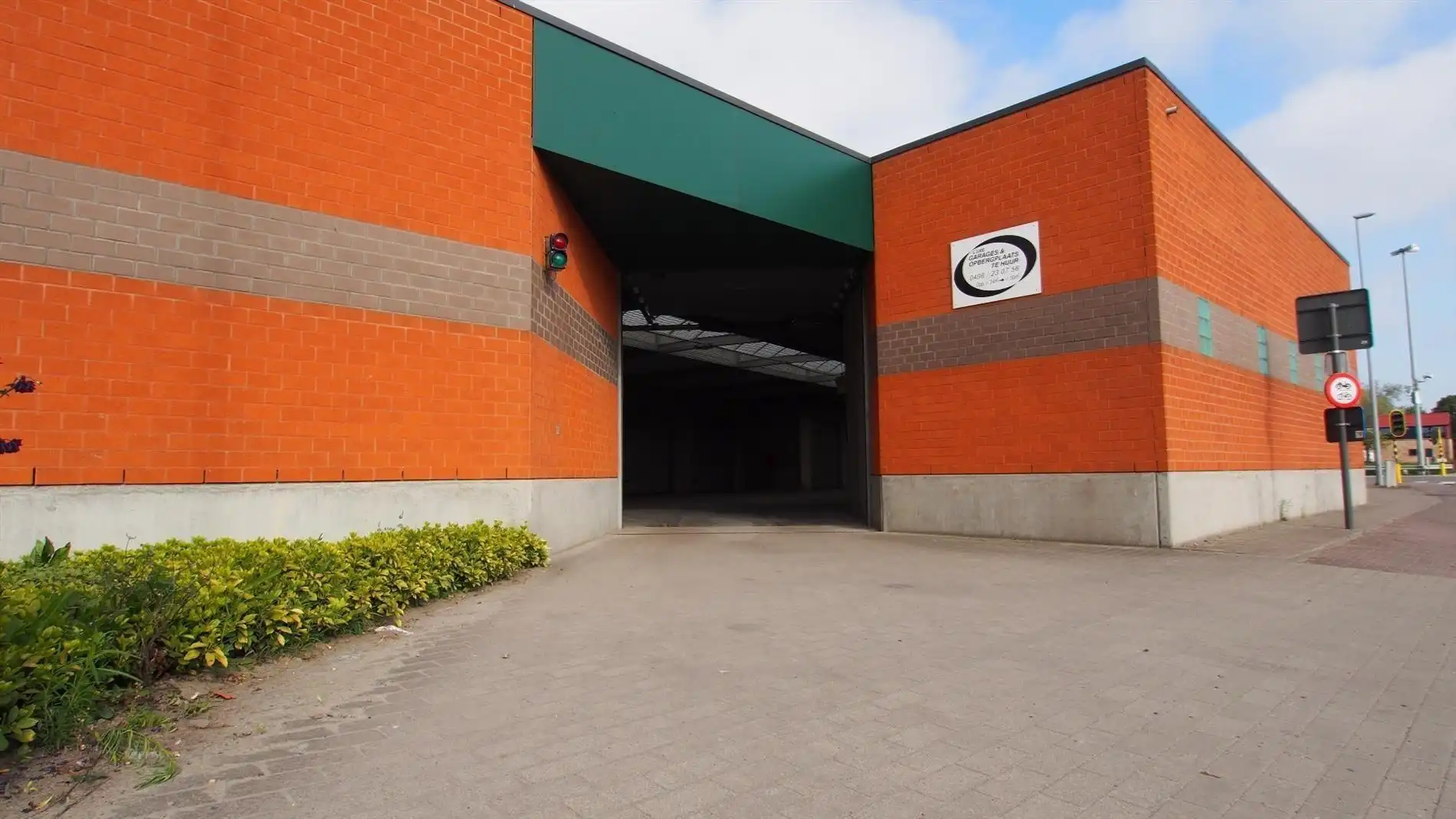 Opslagruimte te huur - ring van Brugge foto 5