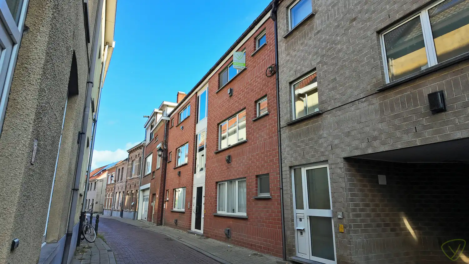 Gezellig en energiezuinig appartement met terras in centrum Eeklo! foto 13