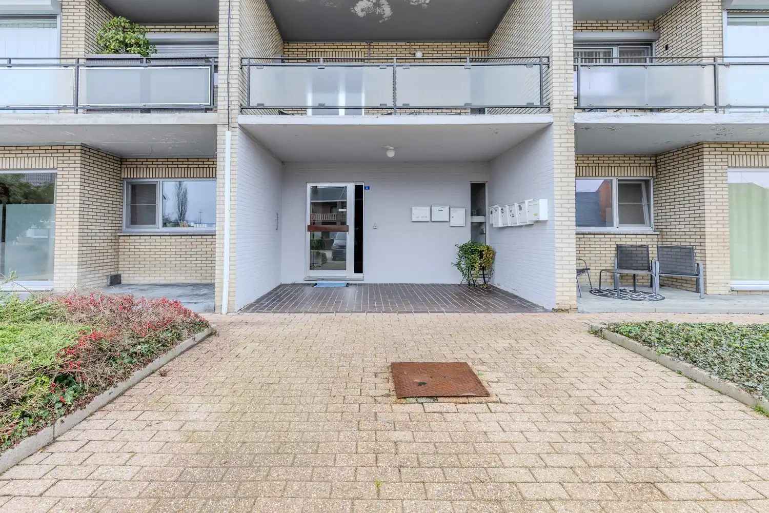 Gelijkvloers appartement met 3 slaapkamers, terras en garage in Uikhoven aan de Maas! foto 6