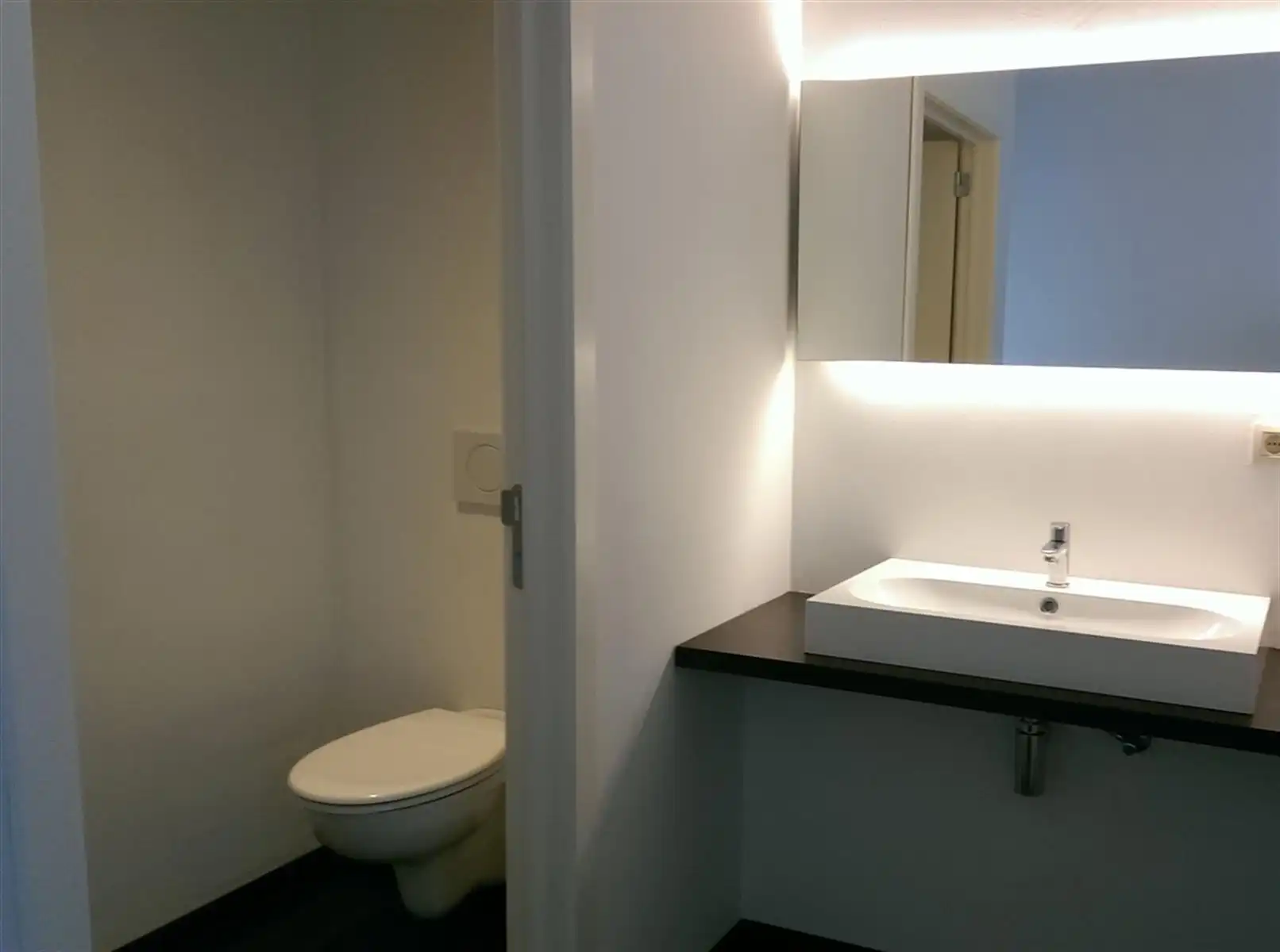 Verzorgde handelsruimte met parkeergelegenheid foto 9