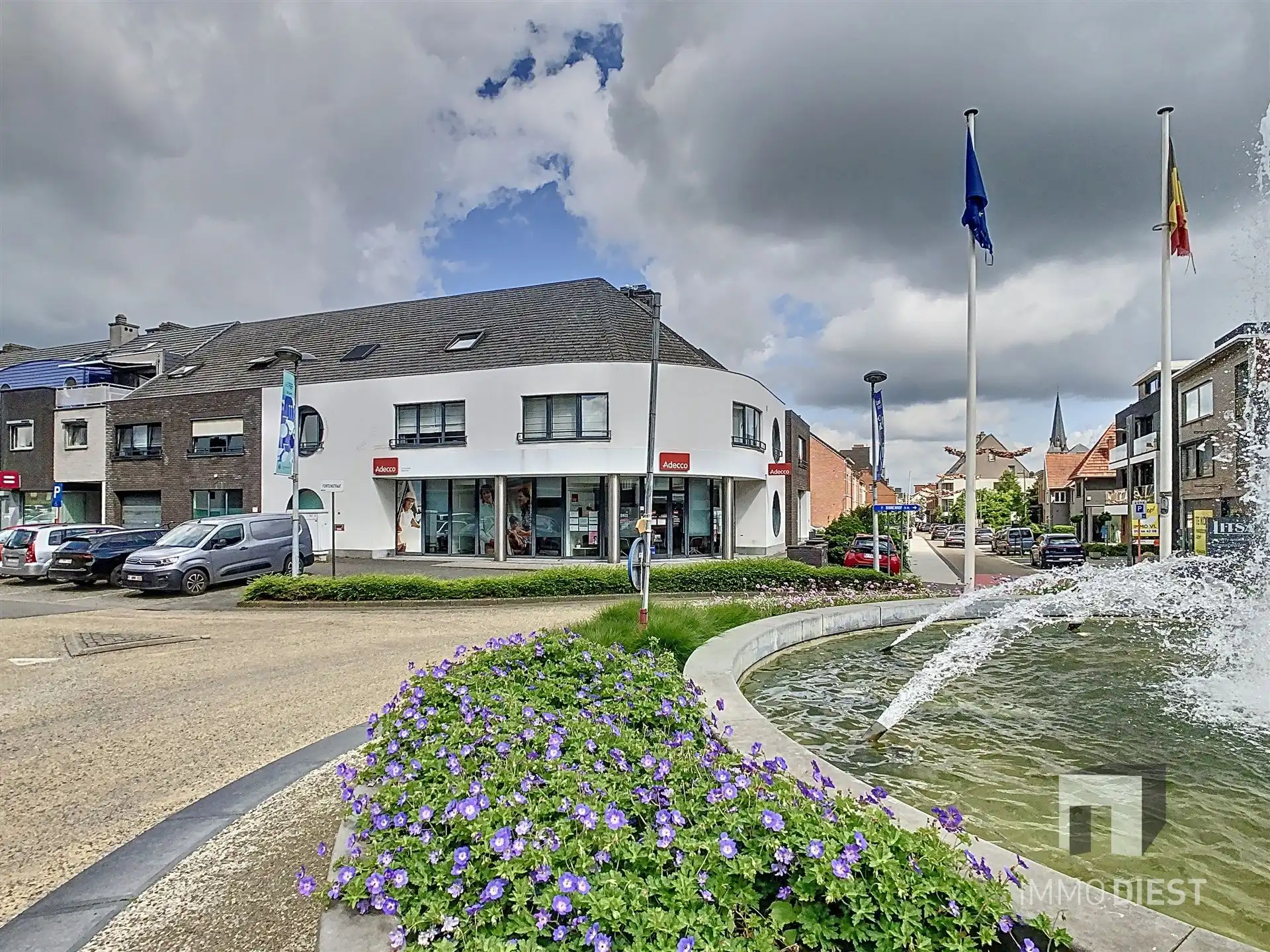 Luxueus ingerichte kantoorruimte foto {{pictureIndex}}