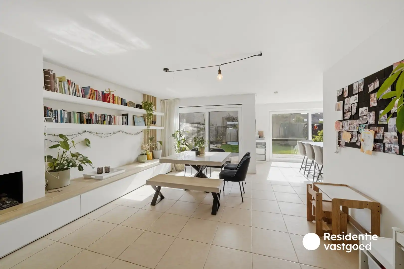 Instapklare woning te koop met garage en tuin! foto 9