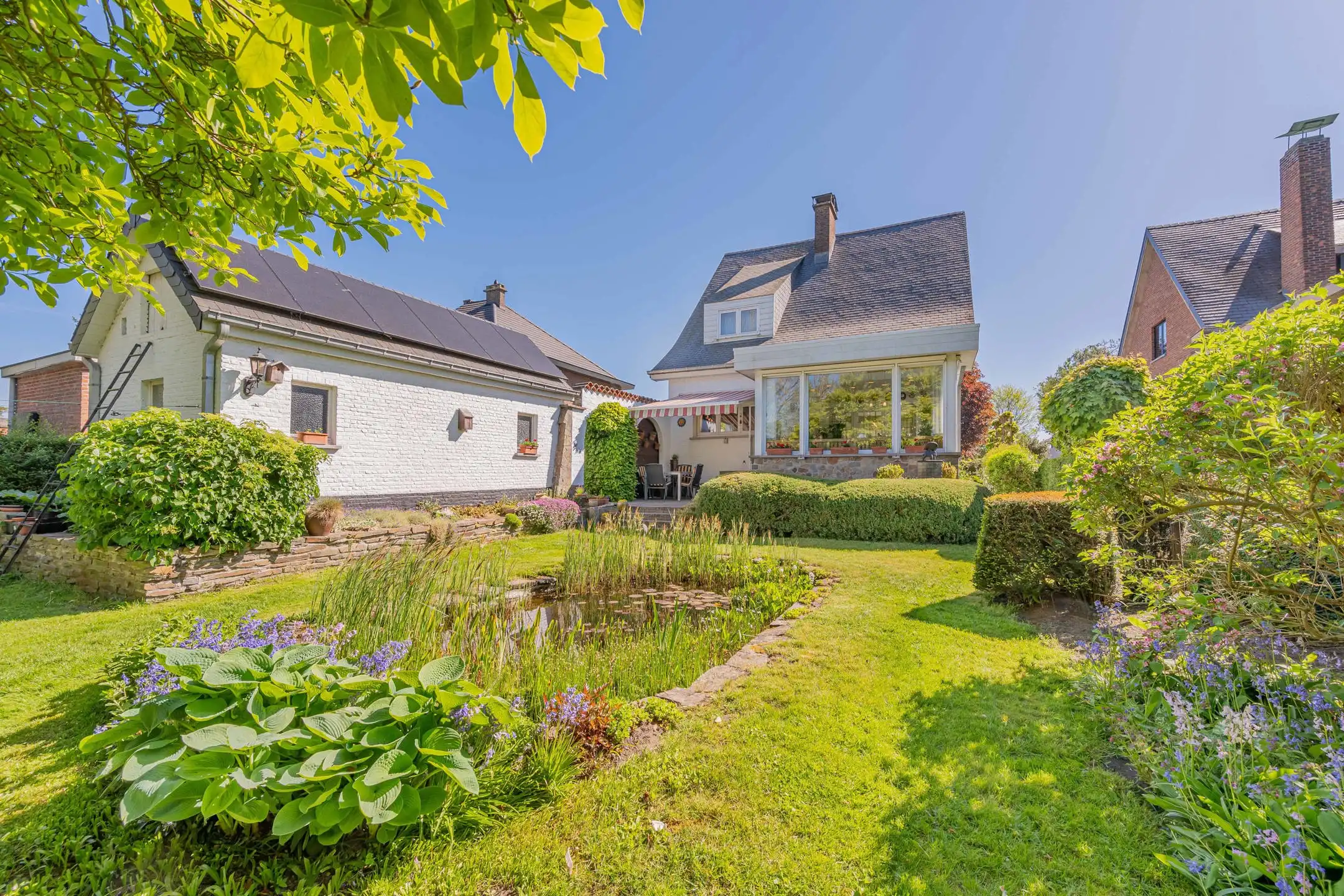 Charmante villa met 4 slaapkamers romantische tuin en garage foto 8