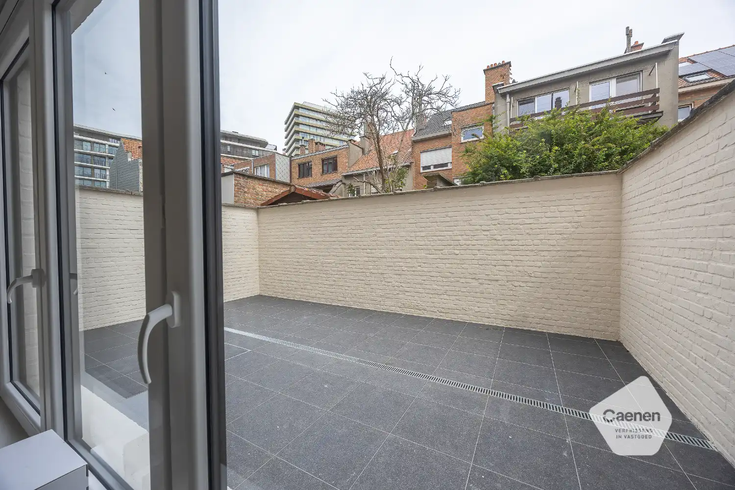 Gerenoveerd appartement te Mariakerke foto 15
