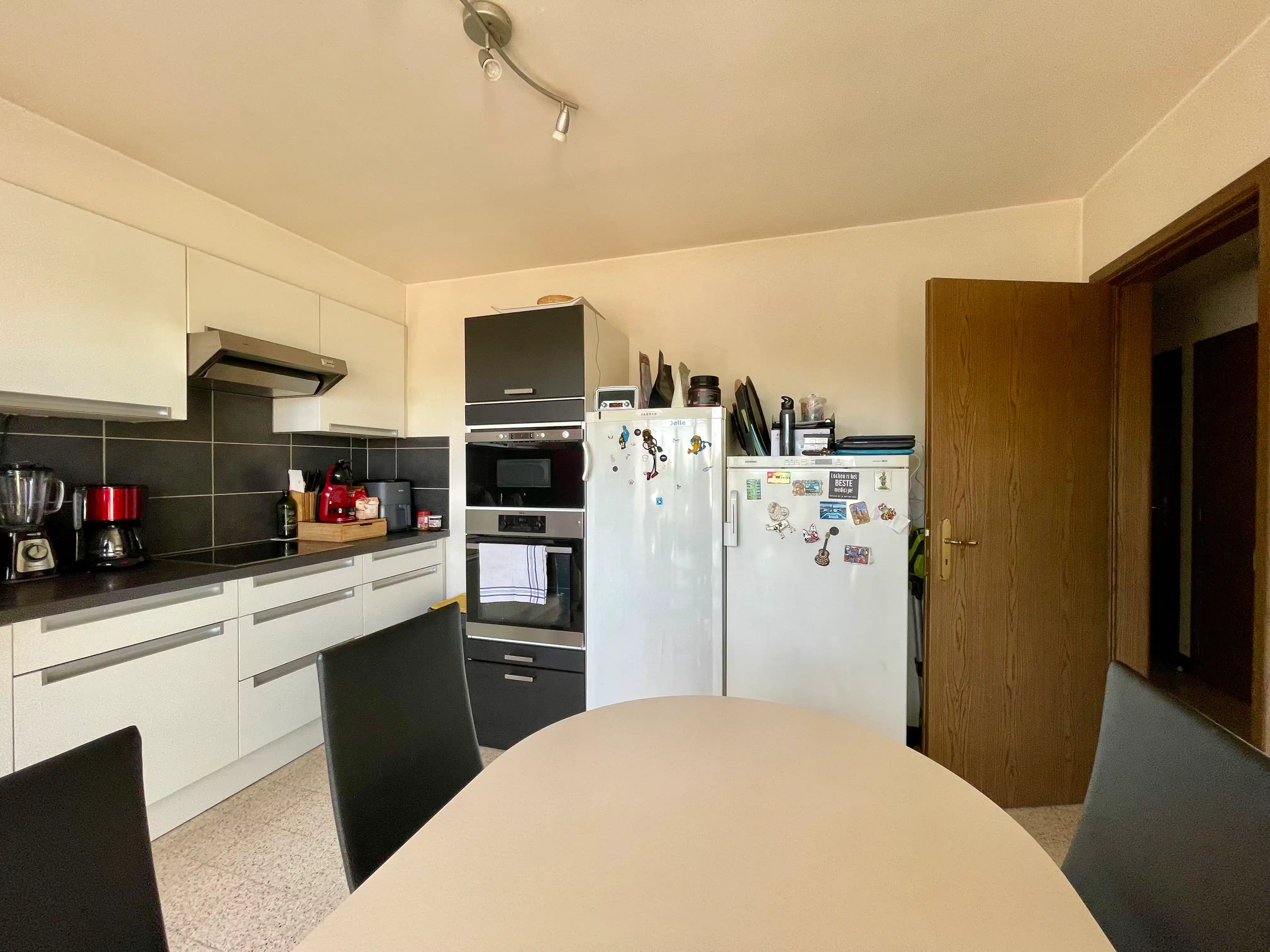 Appartement met twee slaapkamers, terras en garage foto 5