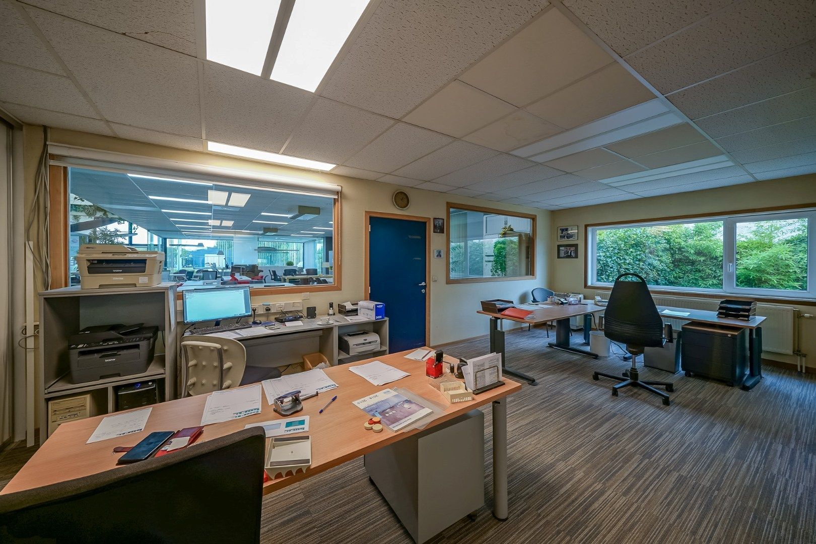 Winkelruimte met magazijn en woonst te Oostende foto 15