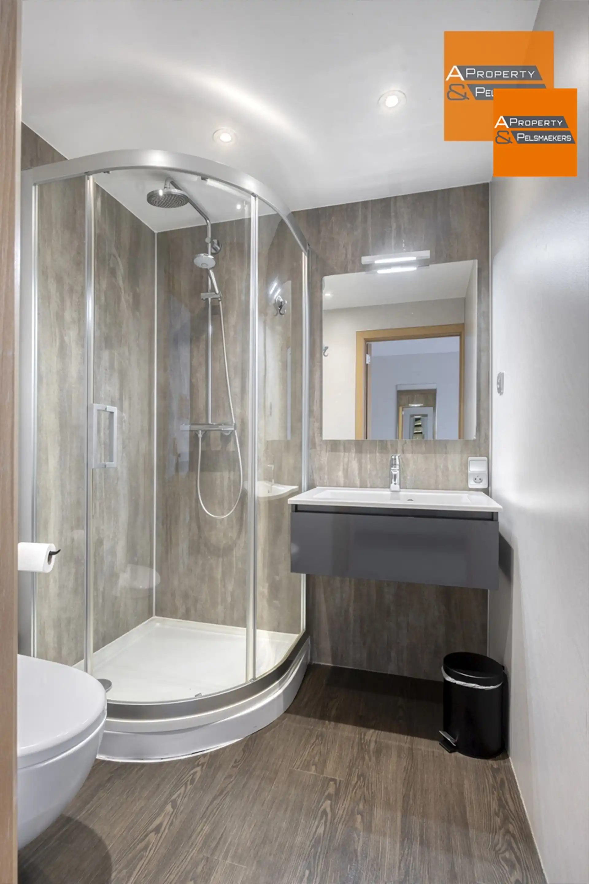 Hotel met 24 kamers foto 18