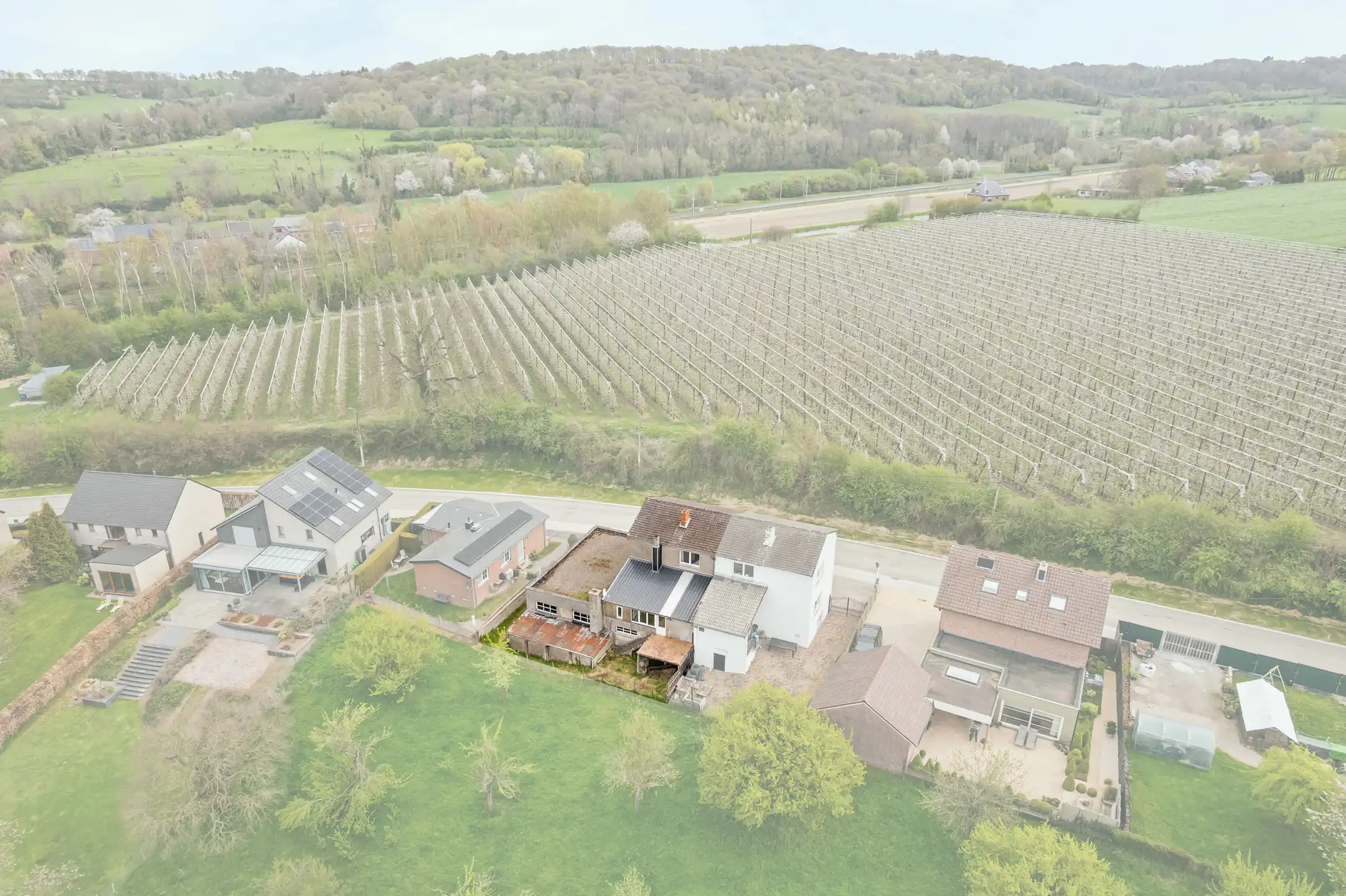 Woning met tal van mogelijkheden te Voeren. foto 3