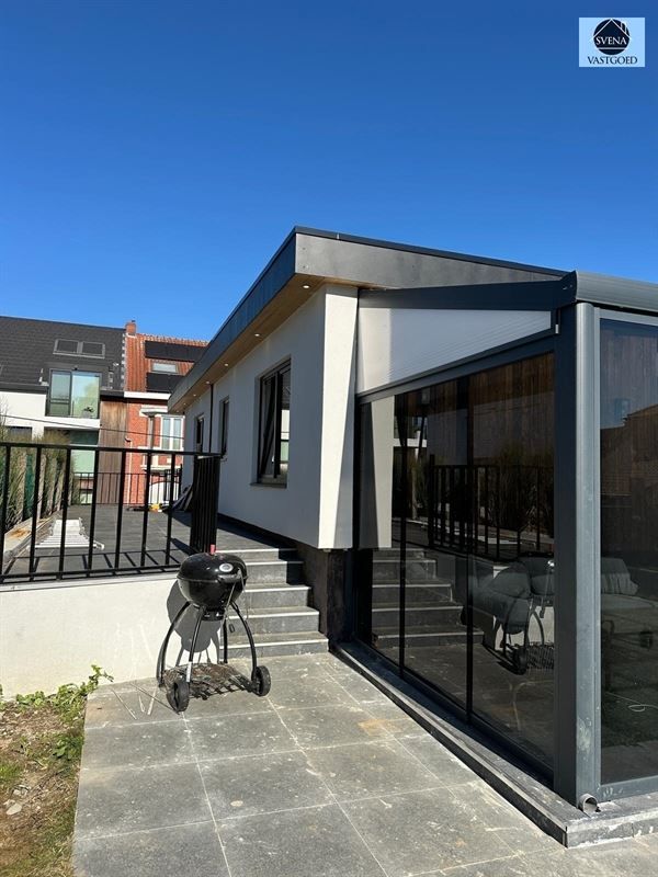 WONING MET HANDELSRUIMTE EN 3 SLAAPKAMERS foto 7