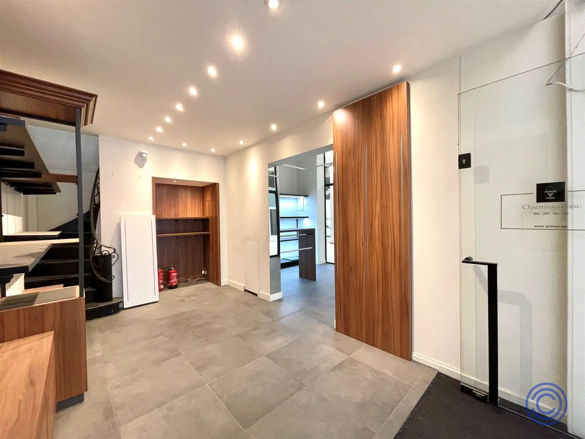 Kwalitatieve hoekwinkel in de Nieuwe Gaanderij! foto 5