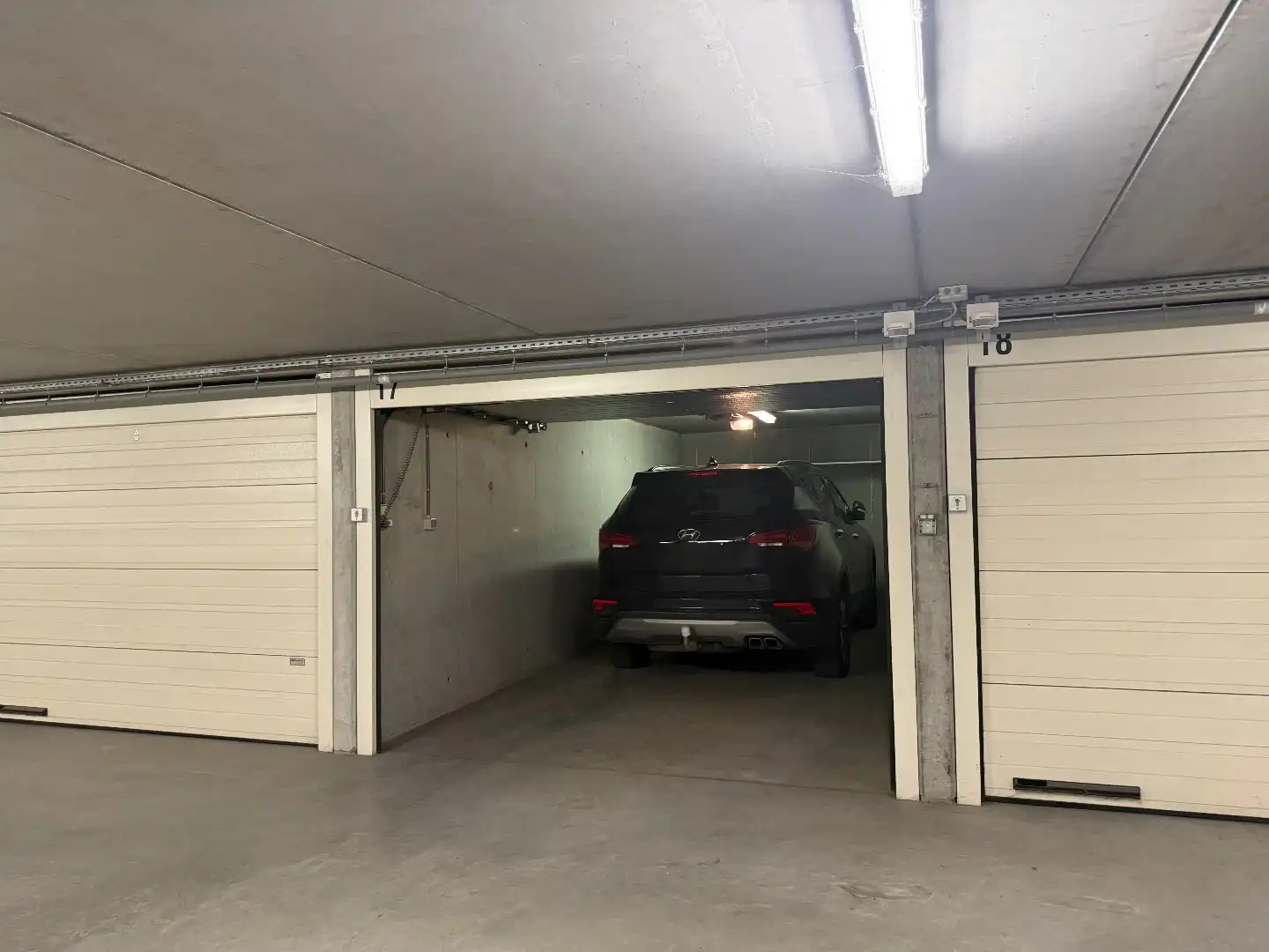 RUIME GARAGEBOX ONDER KINEPOLIS OOSTENDE  foto 3