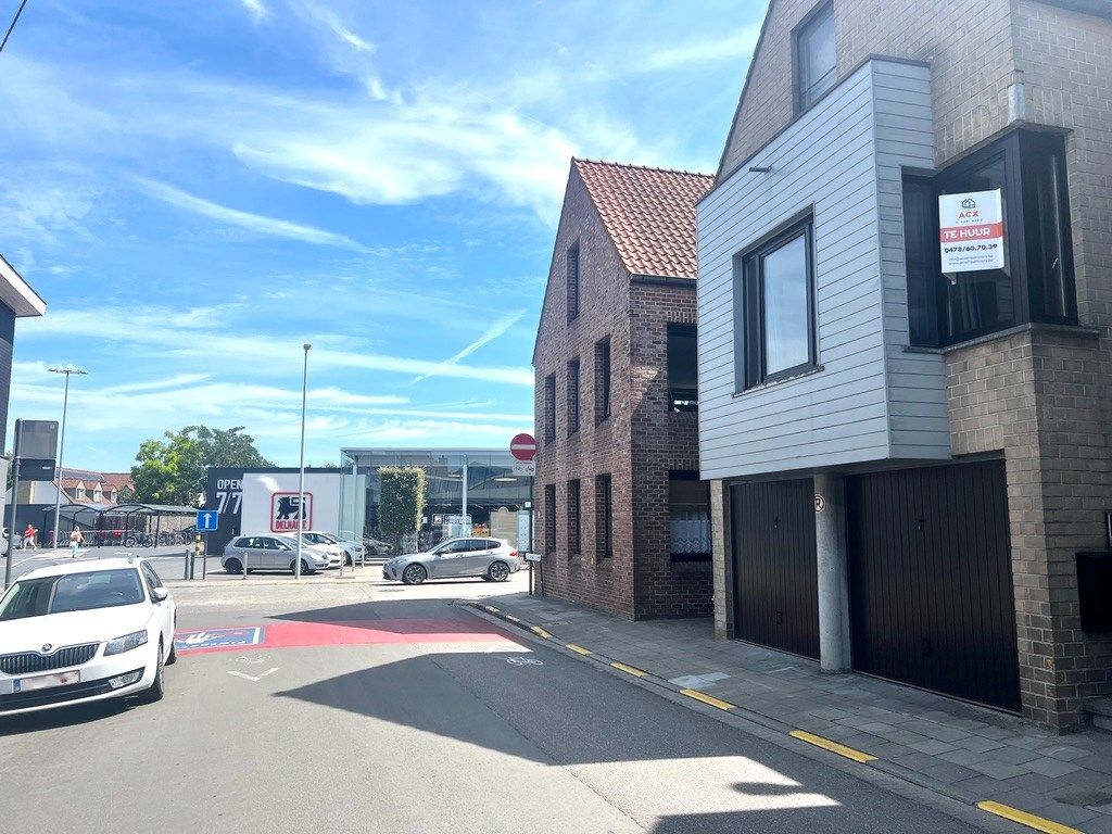 Instapklaar duplex-appartement met garage te huur te Harelbeke foto 16