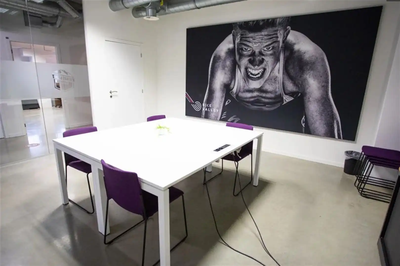 Kantoorgebouw foto 3