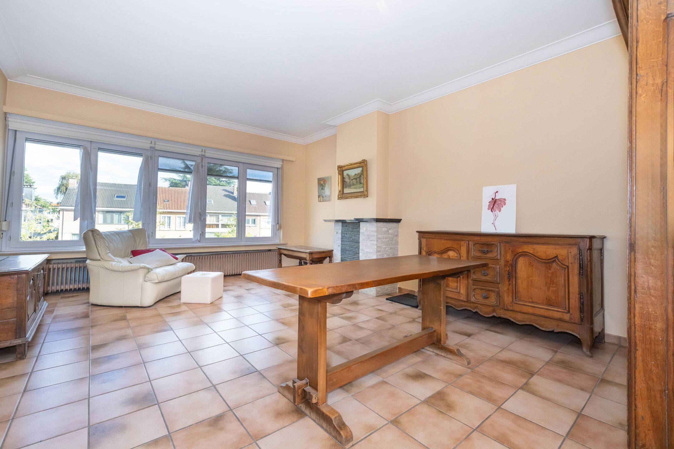 Appartement met 2 slaapkamers + zolder + garage + buitenparking inbegrepen foto 2