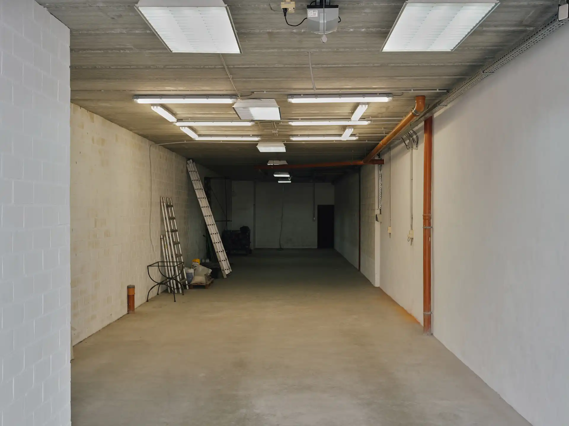 Bedrijfsgebouw te koop in Merksem foto 11