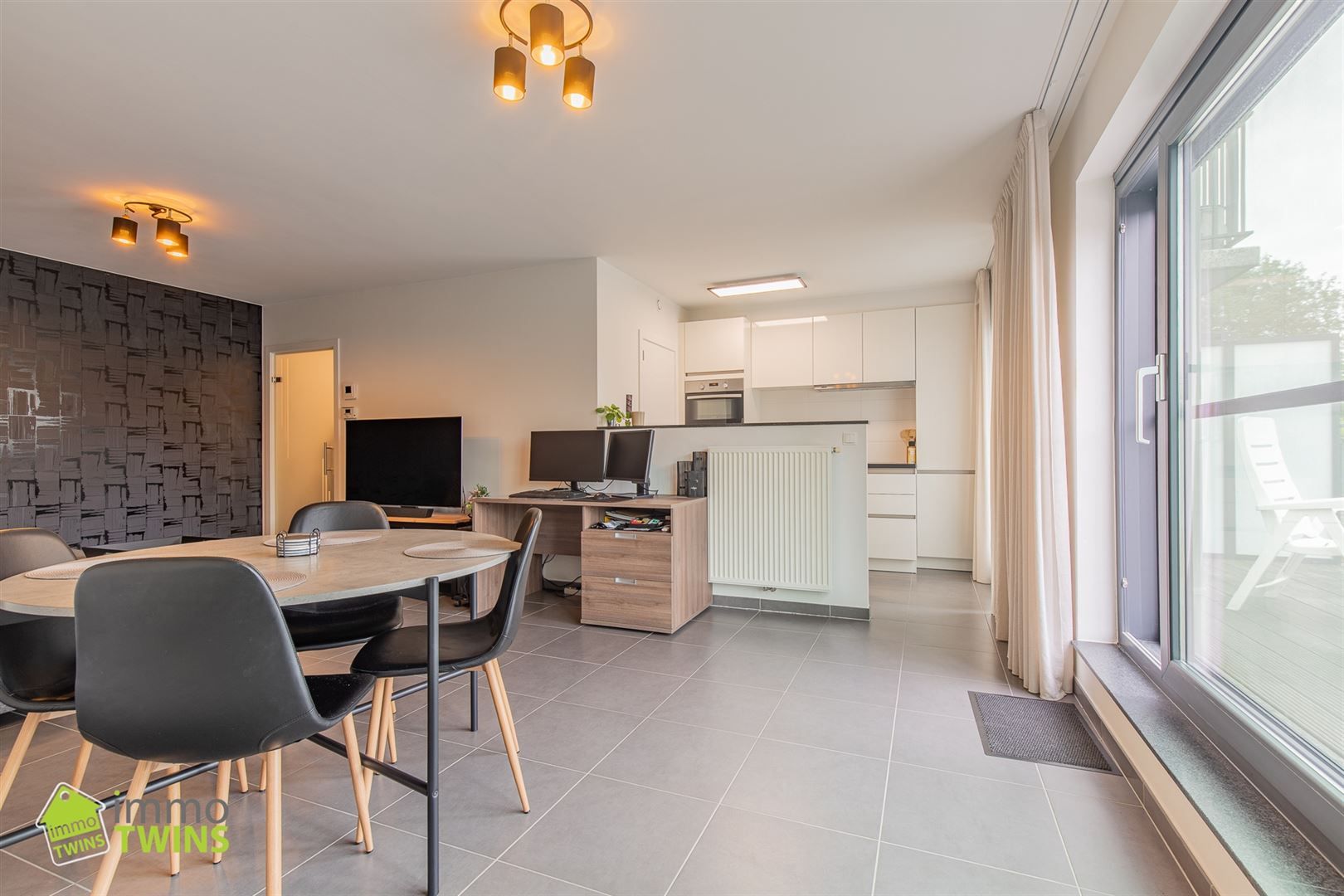 Gezellig 1-slaapkamerappartement met ruim terras foto 8