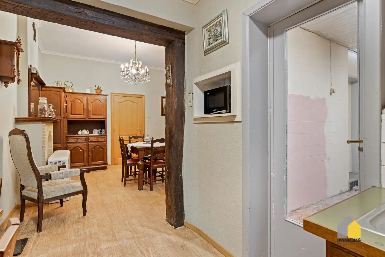 Te renoveren woning met 4 slpks, polyvalente ruimte en knusse tuin. foto 11