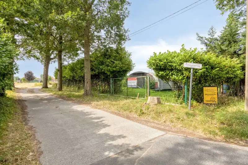 Rustig gelegen perceel van 1.288 m² in een groene omgeving foto 2