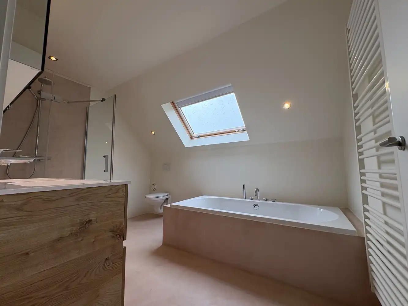Alleenstaande woning met drie slaapkamers foto 11