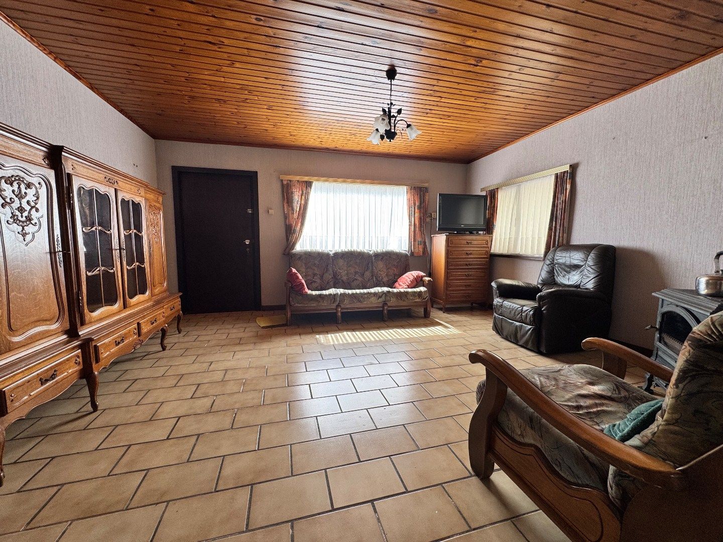 Woning met 3 slaapkamers tuin en garage te Gistel foto 4