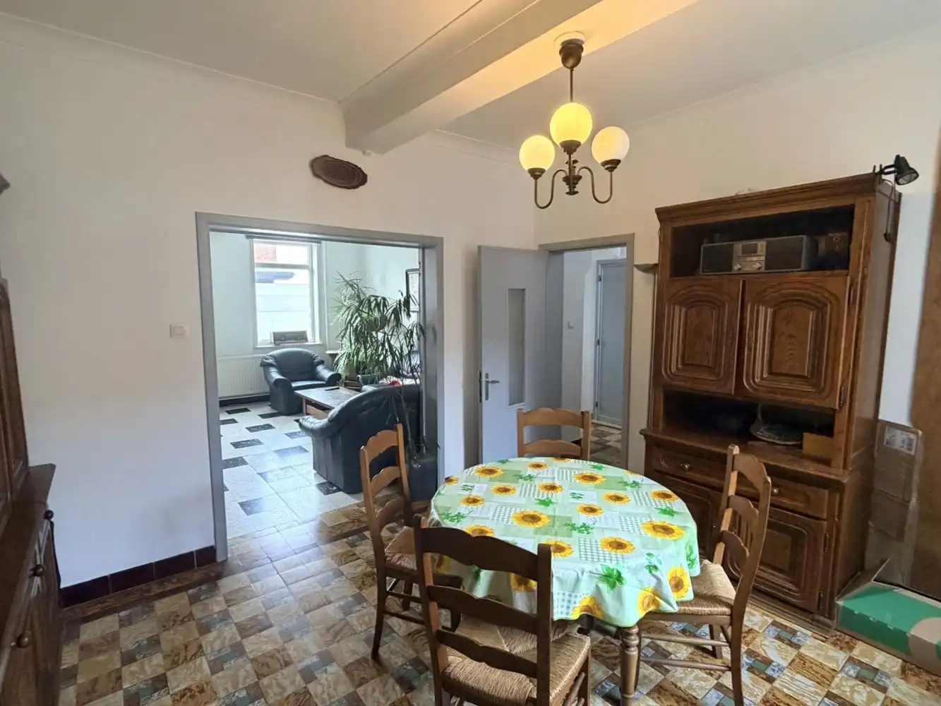 Rustig gelegen, ruime gezinswoning met groot potentieel foto 9