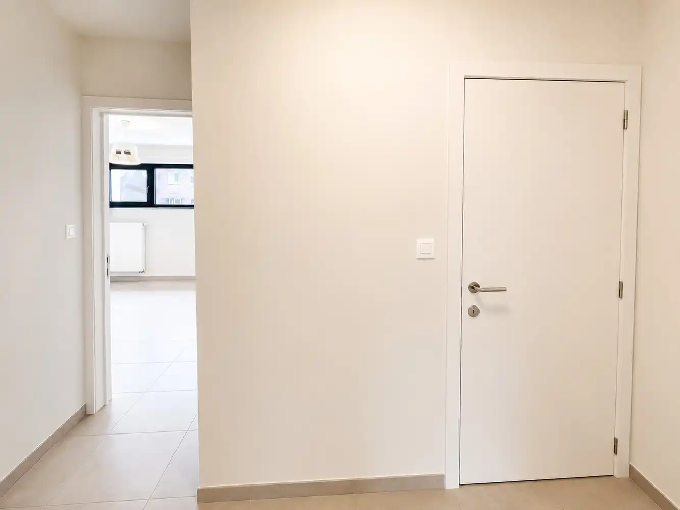 Ruim gelijkvloers appartement met 2 slaapkamers en privatieve tuin in het hart van Wiemesmeer foto 7