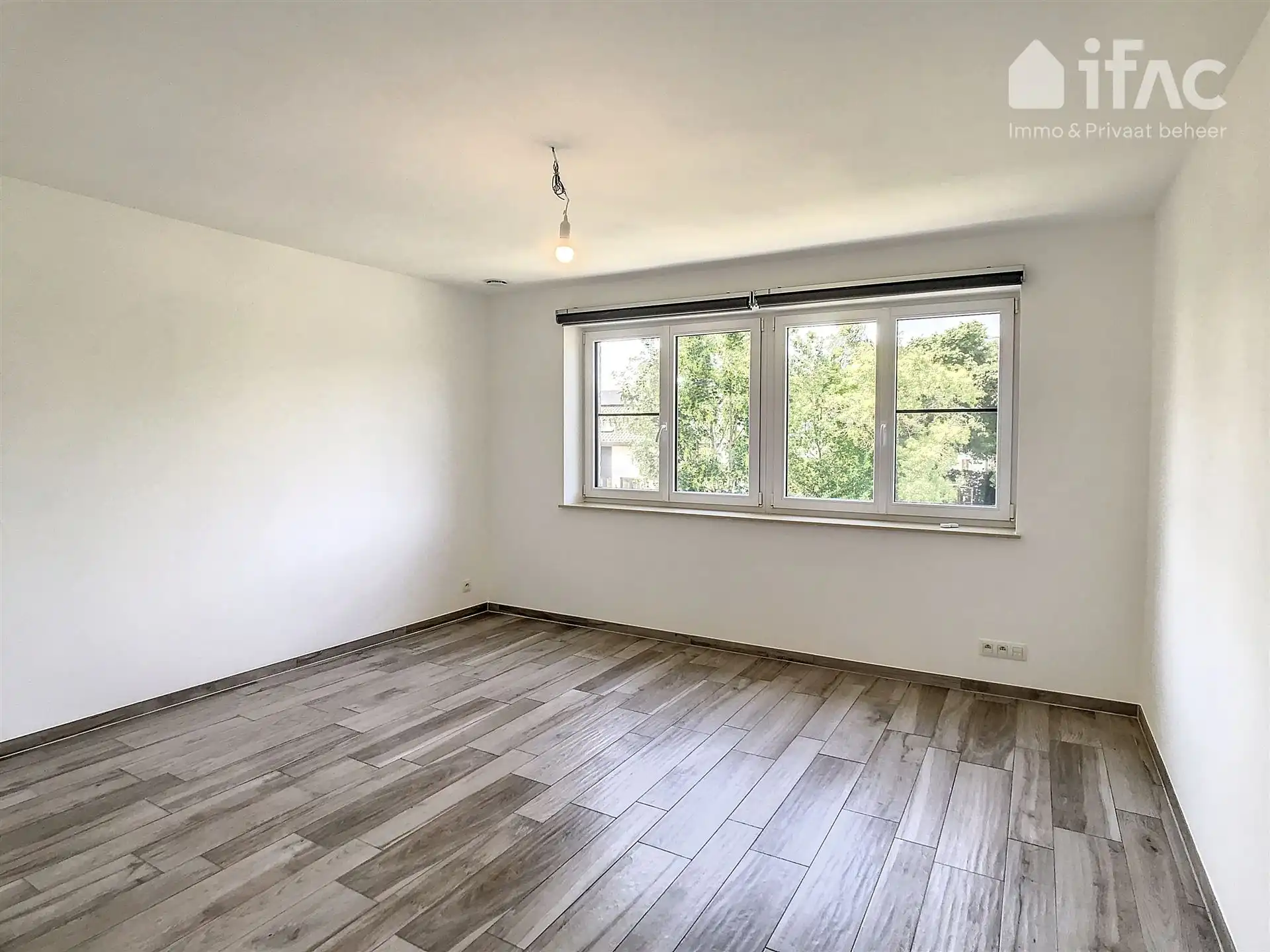 Moderne villa met 5 kamers foto 15