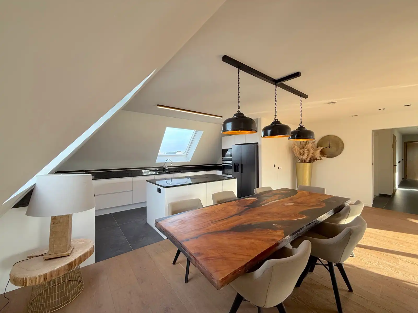 Gemeubeld appartement met 3 slaapkamers, terras en garage foto 10