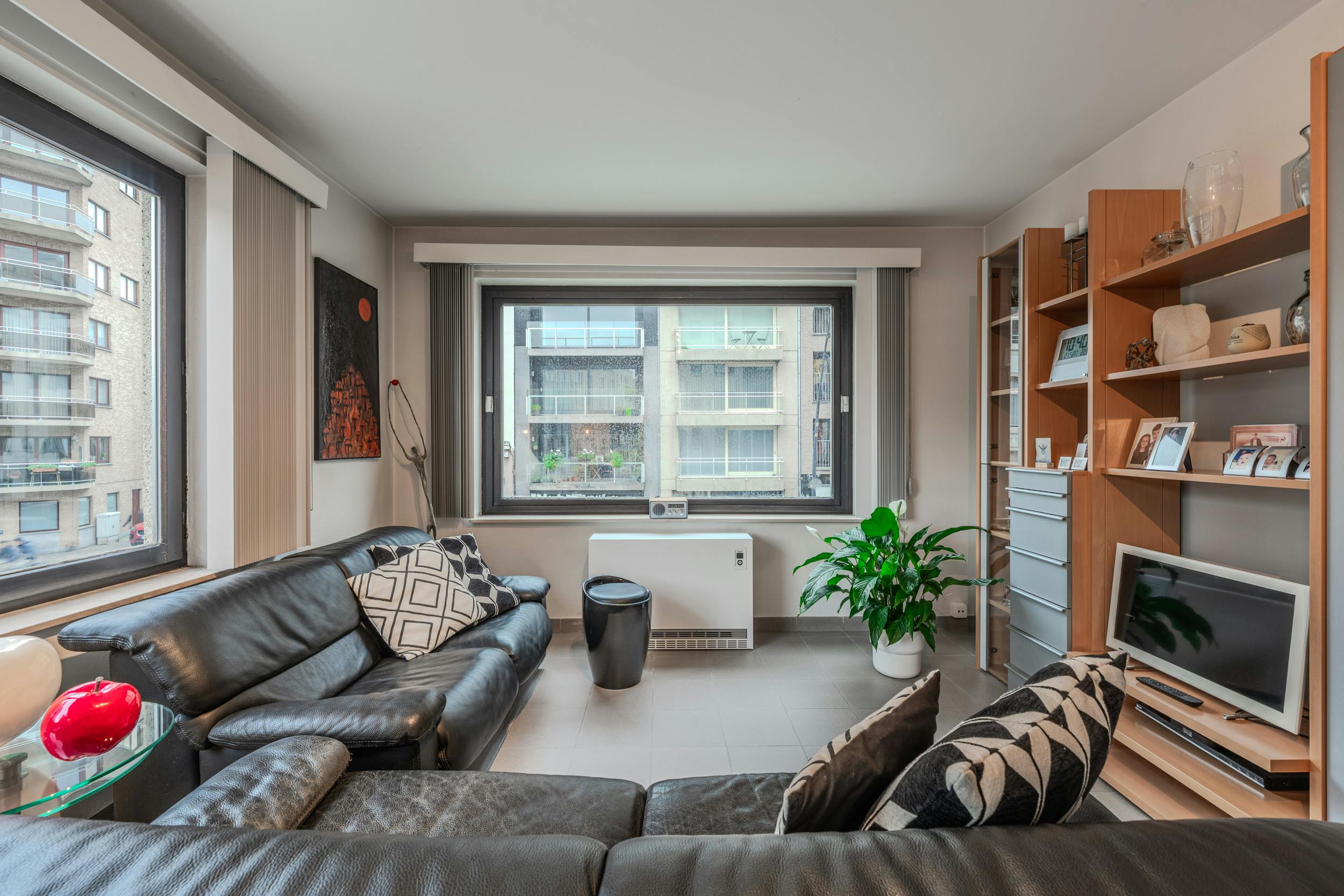 Lichtrijk 2-slaapkamer hoekappartement te koop te Oostende foto 7