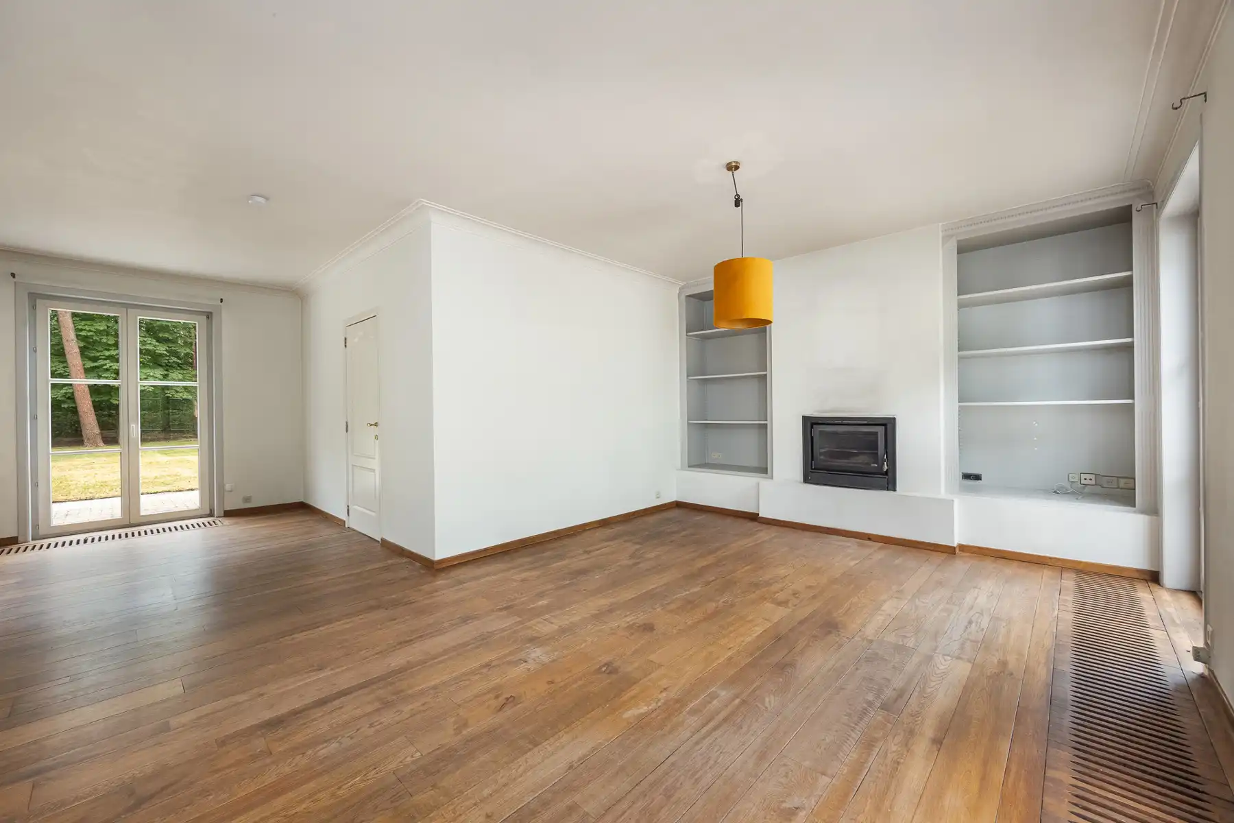 Rustig gelegen te renoveren gelijkvloerse villa op 2265 m² foto 5
