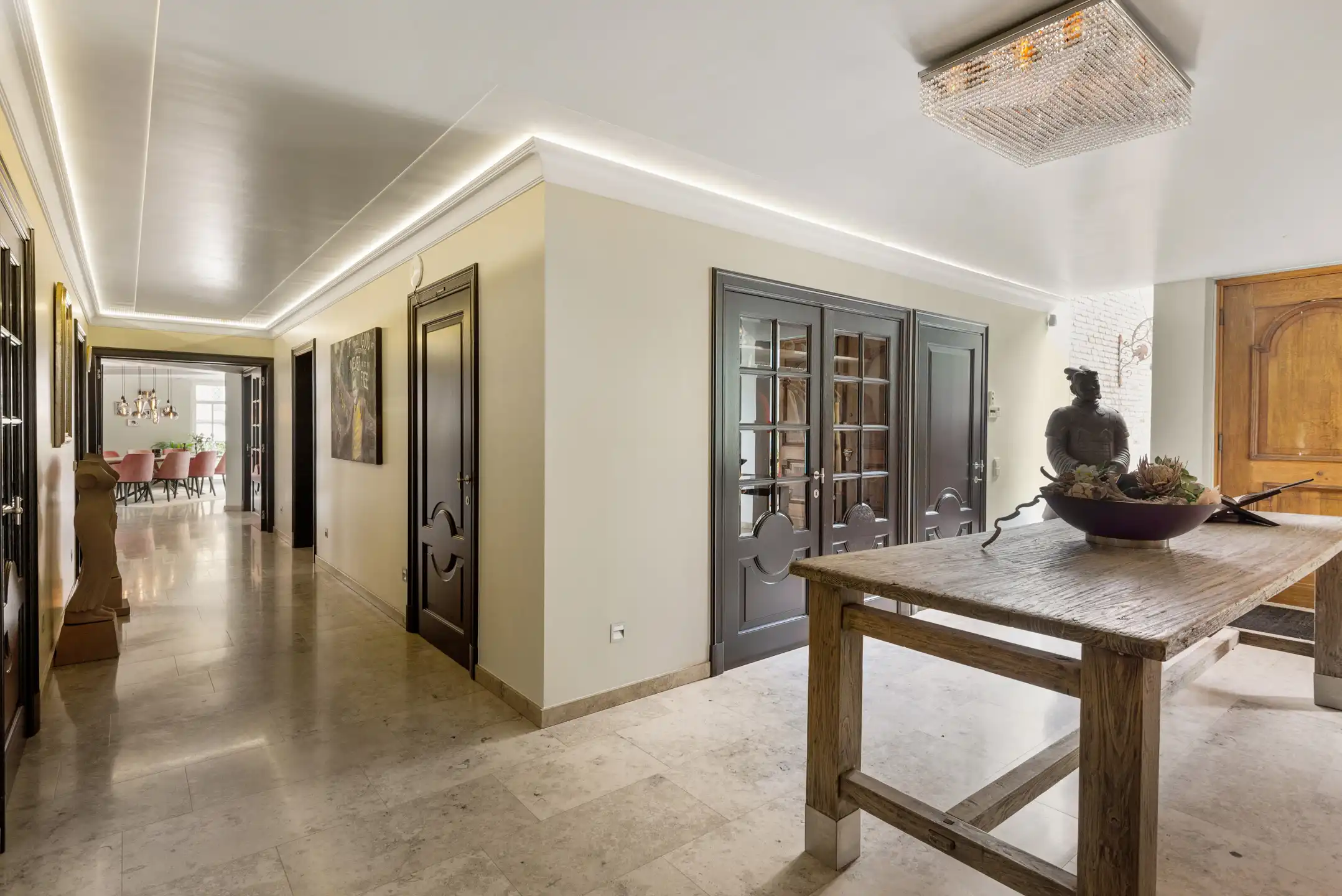 Exclusieve villa met zwembad op een perceel van 6.420 m² foto 16