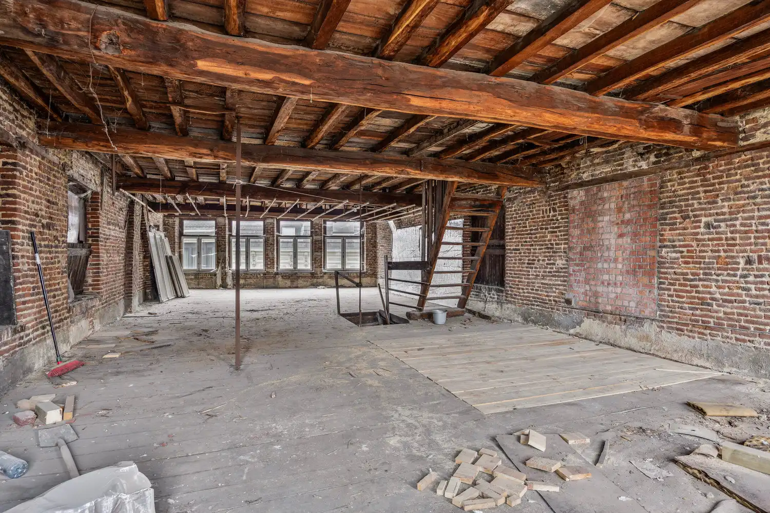 HANDELSPAND MET WOONST OP TOPLOCATIE TE DIEST! foto 44