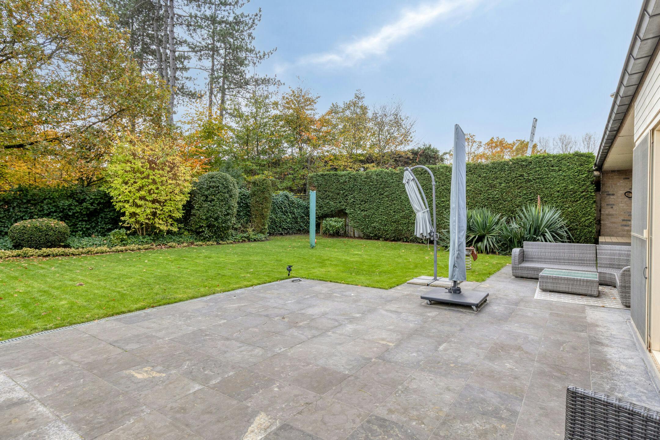 Gerenoveerd huis met 4 kamers te koop in Waregem foto 22