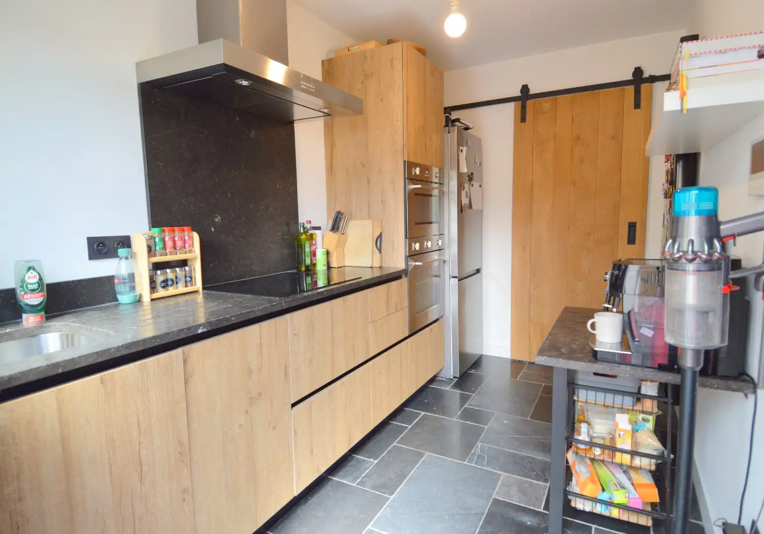 Gerenoveerde woning met 3 slaapkamers en zuidgerichte tuin te Kortrijk foto 8