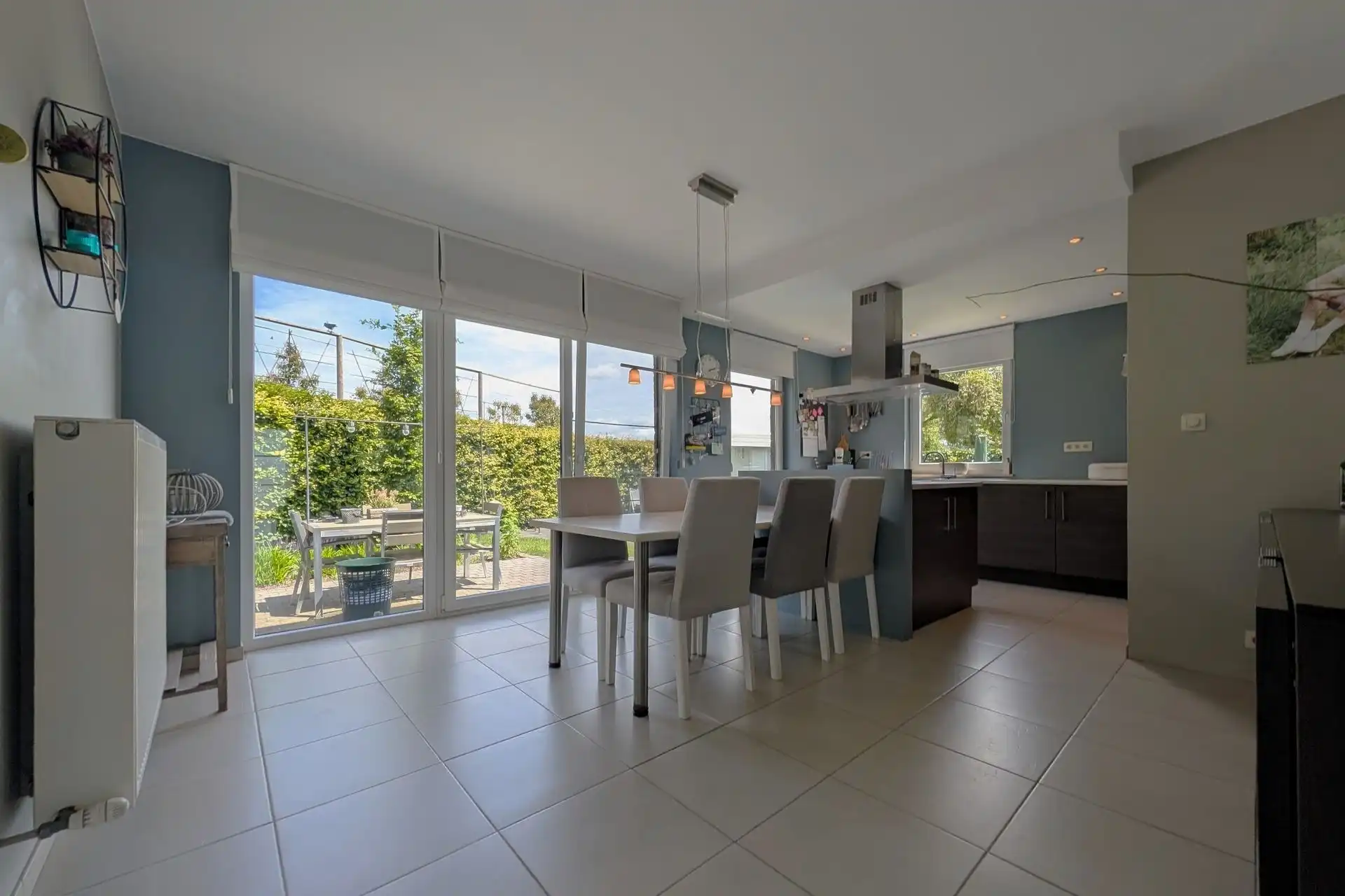 Instapklare halfopen woning met 3 slaapkamers en zwembad te Bilzen foto 6