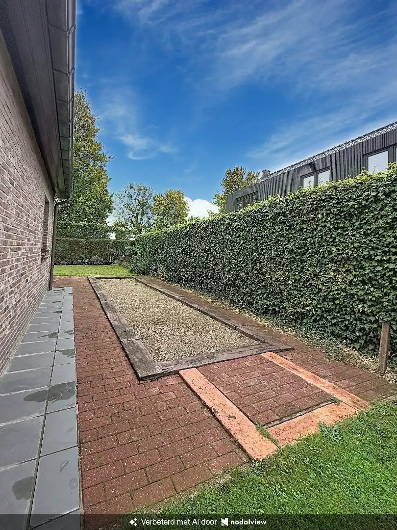 Prachtige villa met tuin en garage in Oostende, 4 slaapkamers, bouwjaar 1991 foto 3