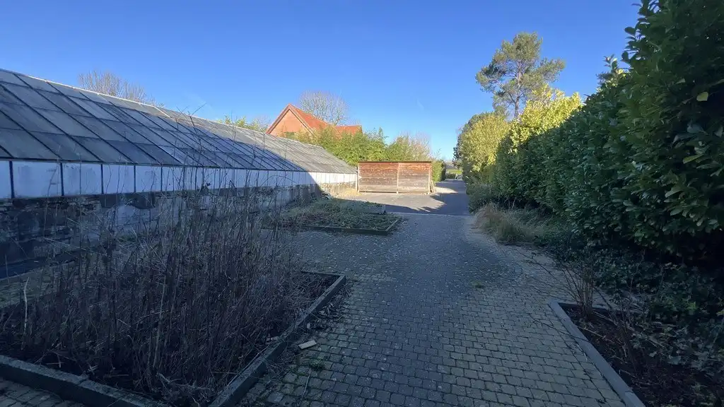 Loods met laadkades en kantoor te huur nabij R4 in Melle foto 19