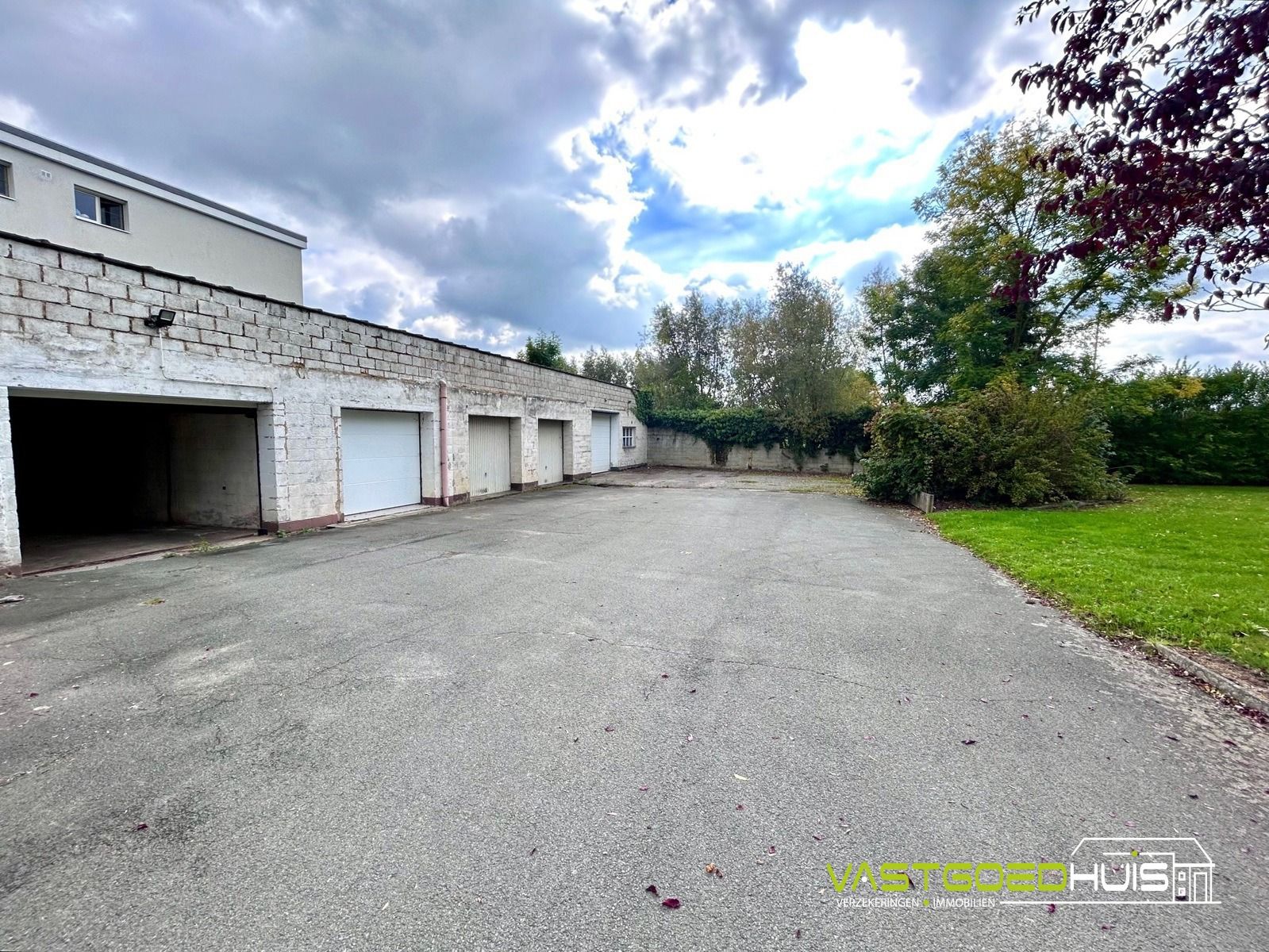 Ruim, gelijkvloers appartement met terras foto 26