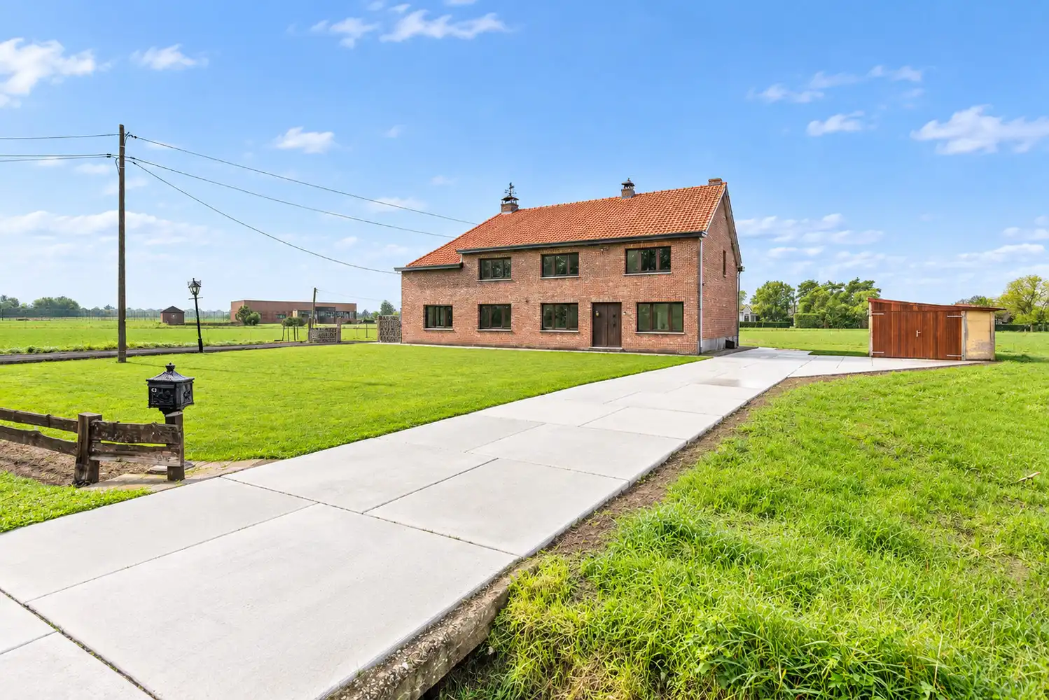 RIANTE WONING OP PERCEEL VAN 3.500 m²! foto 3