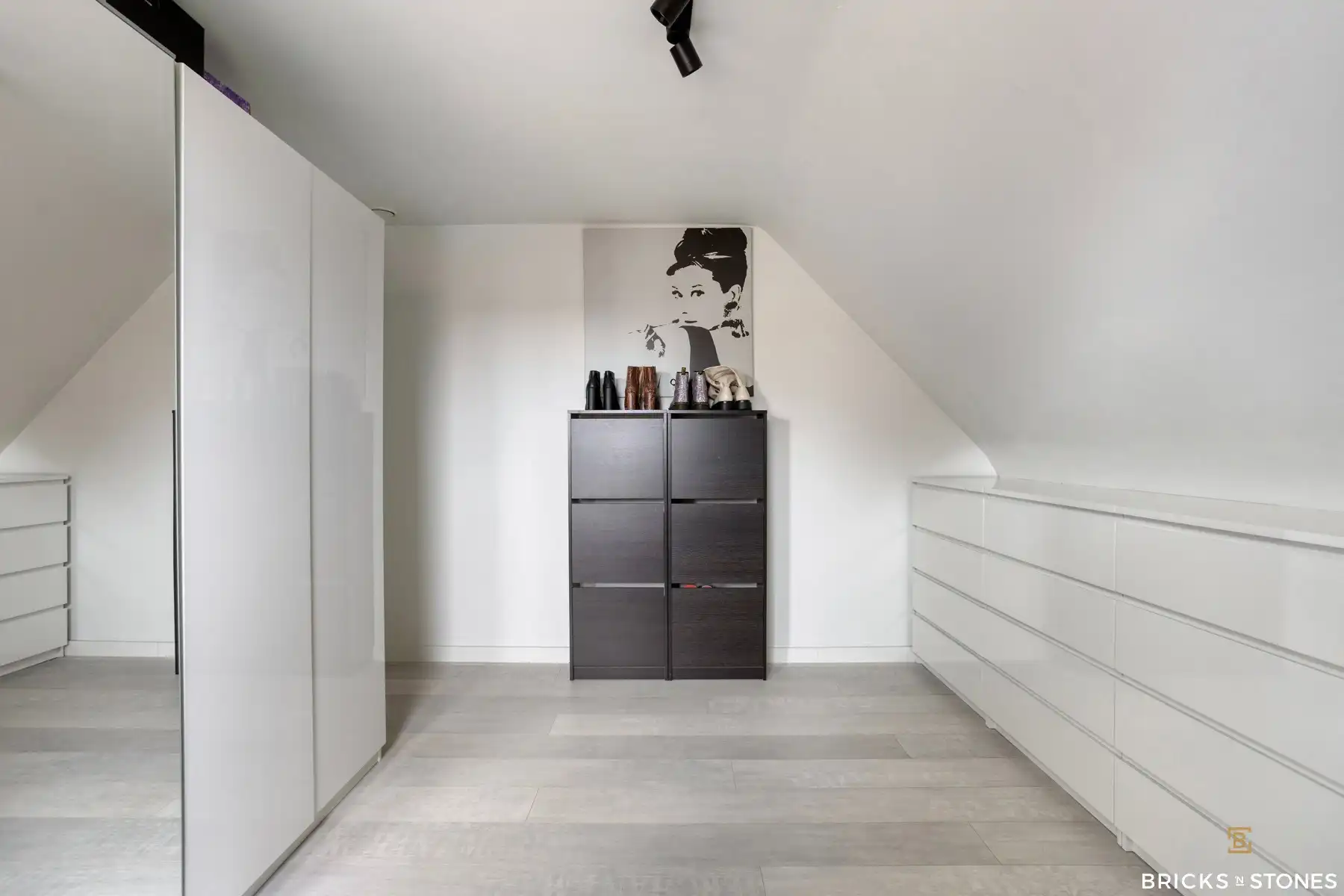 Recente HOB met 4 slaapkamers en tuin foto 20