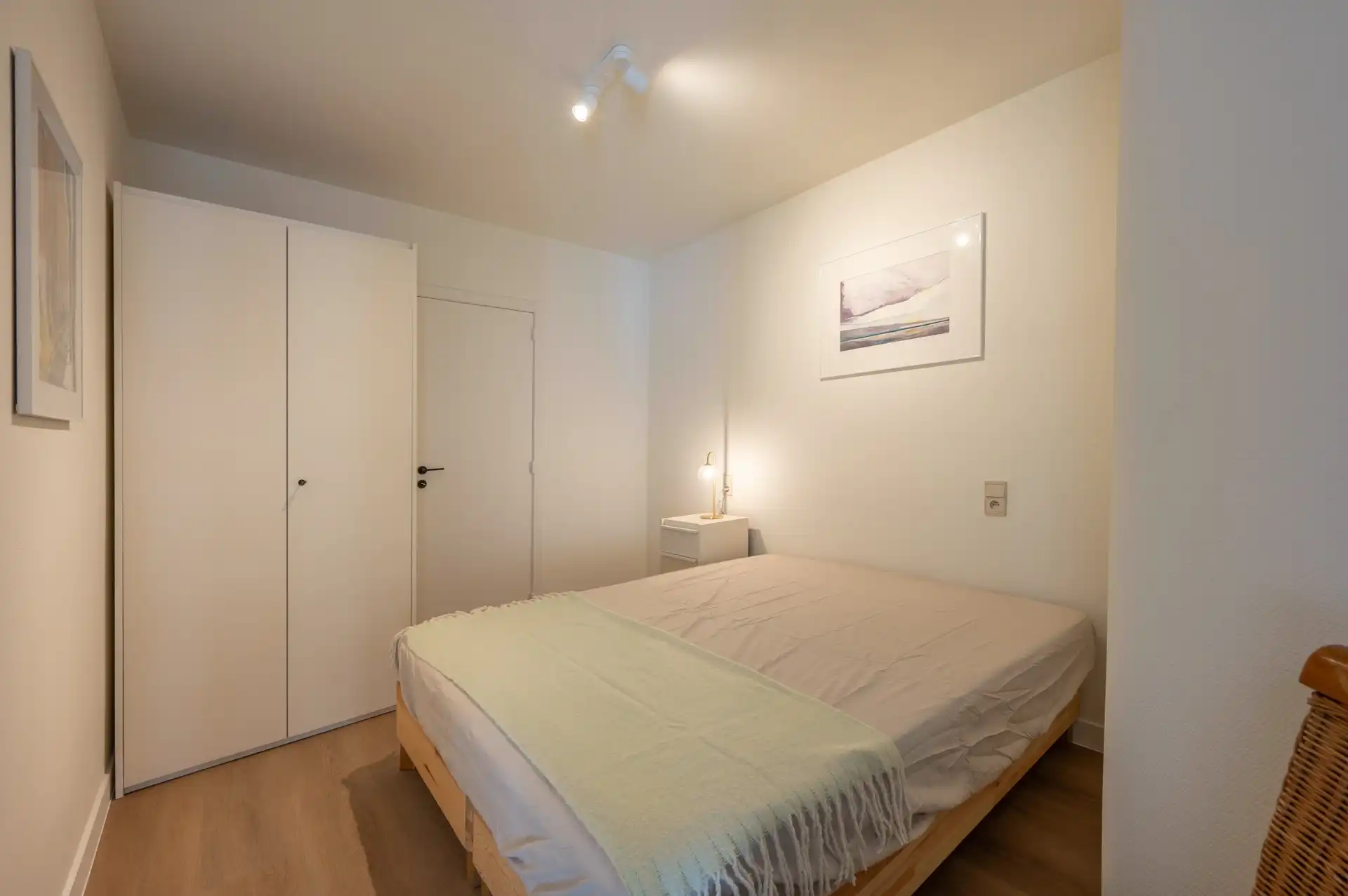 Gemeubeld: Zeer ruim appartement met zeezicht vlakbij het Rubensplein! foto 15