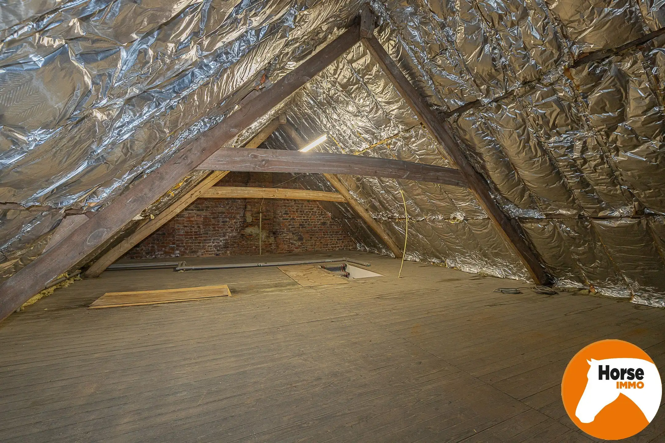 ROZEBEKE - Karakteristieke burgerwoning met loods foto 16