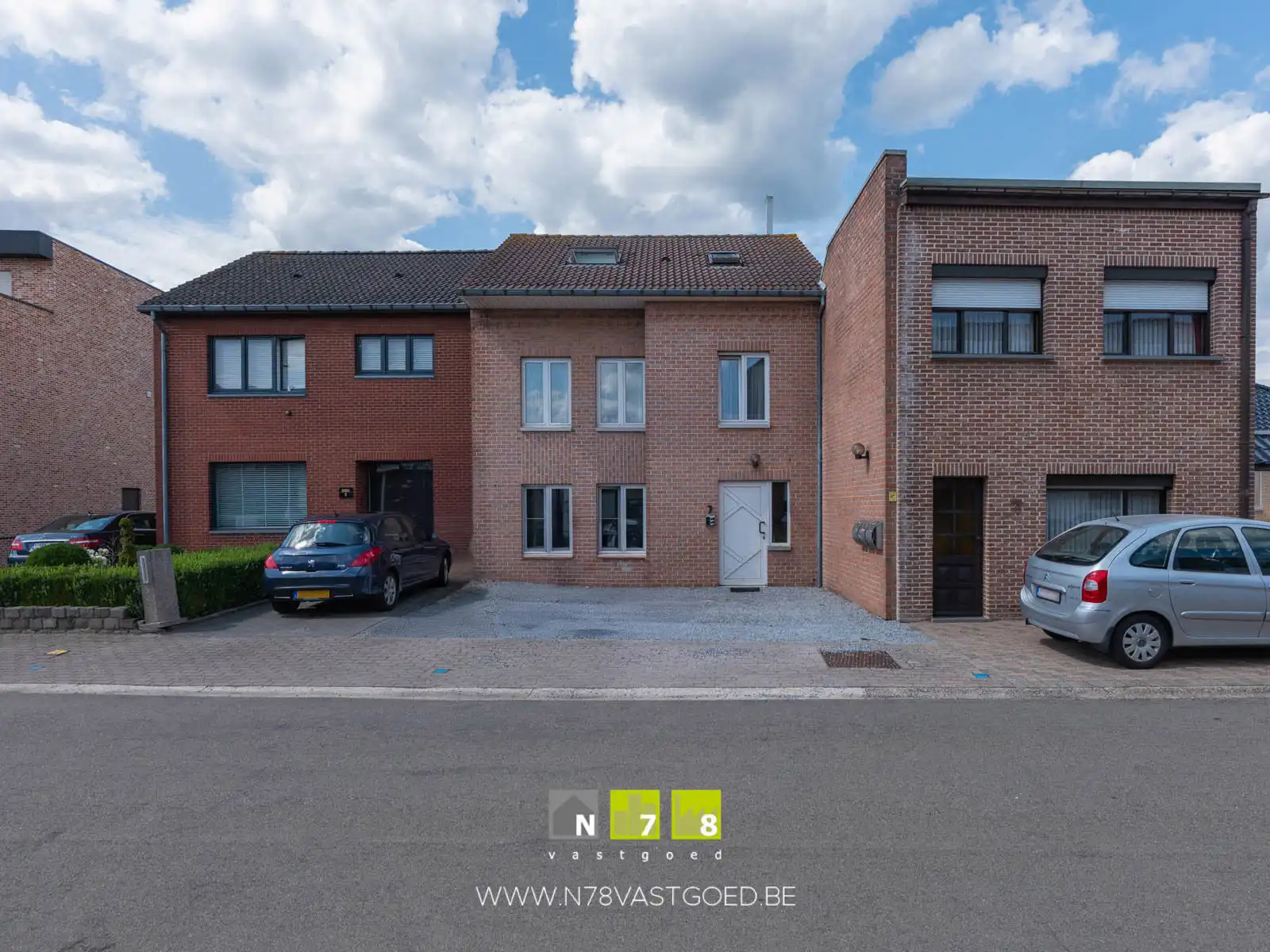 Huis te koop foto {{pictureIndex}}