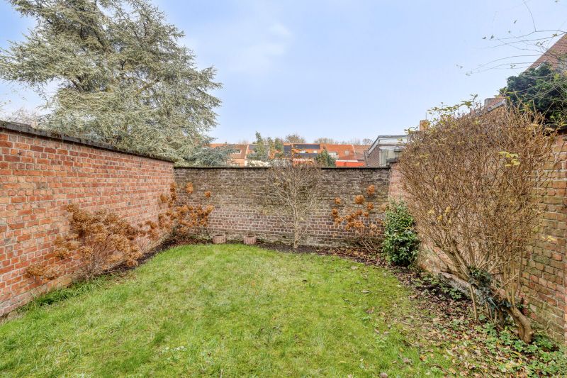 Charmante woning met tuin, op toffe locatie foto 11